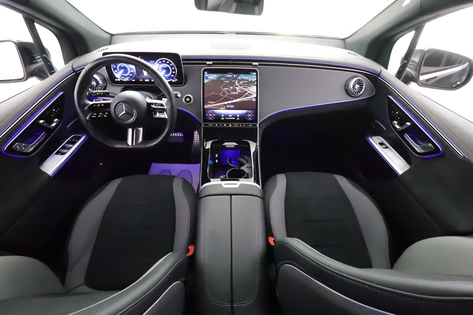 MERCEDES-BENZ EQE SUV 2025