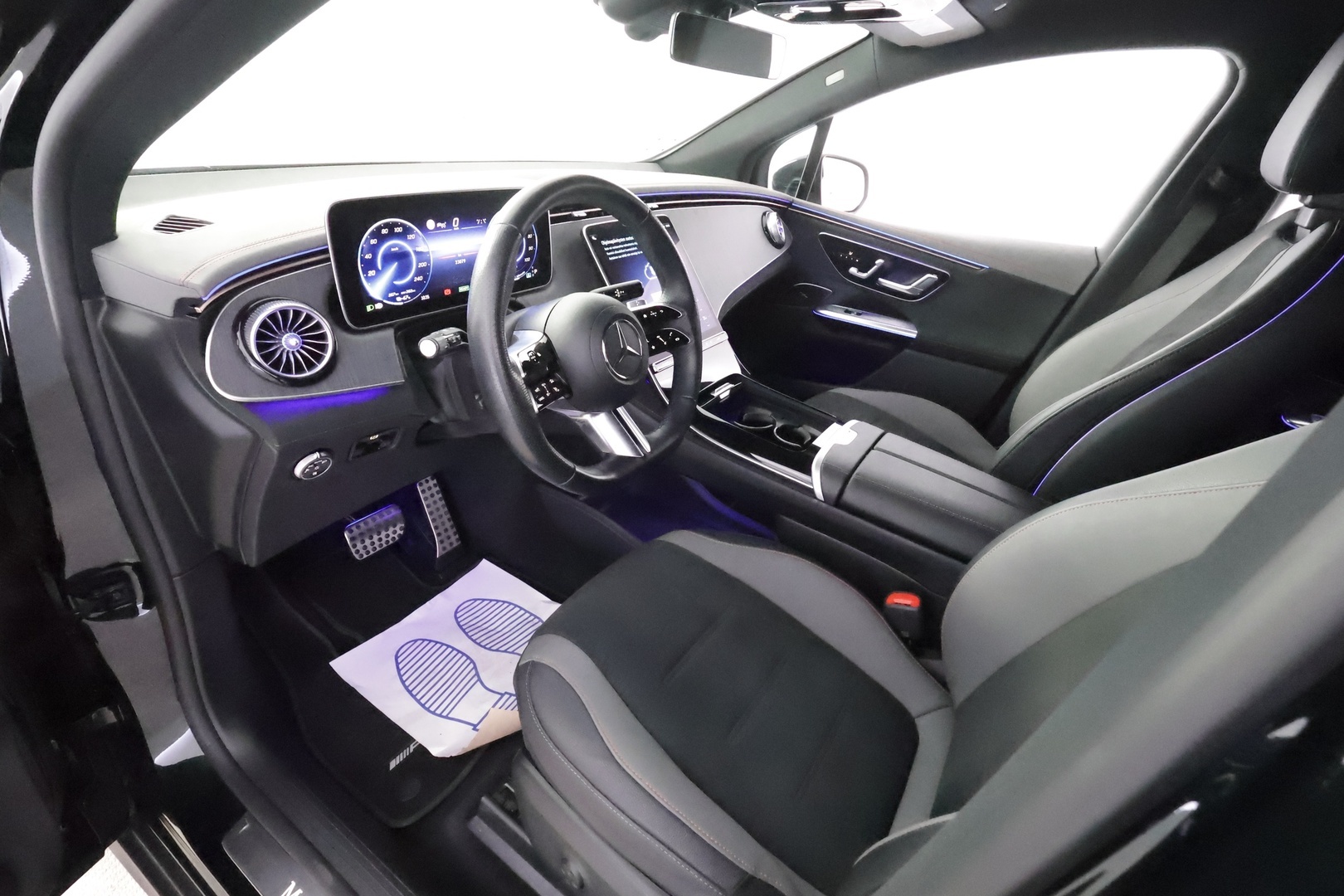 MERCEDES-BENZ EQE SUV 2025