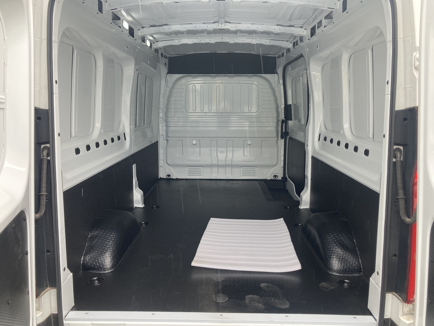 MAXUS e-Deliver 9 2024
