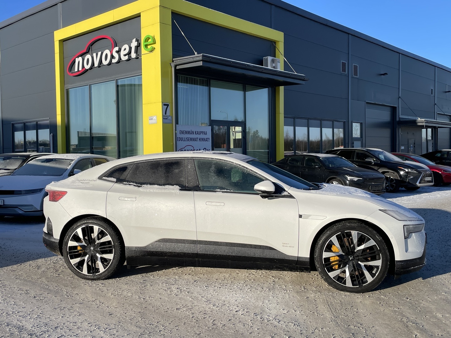 POLESTAR 4 2025