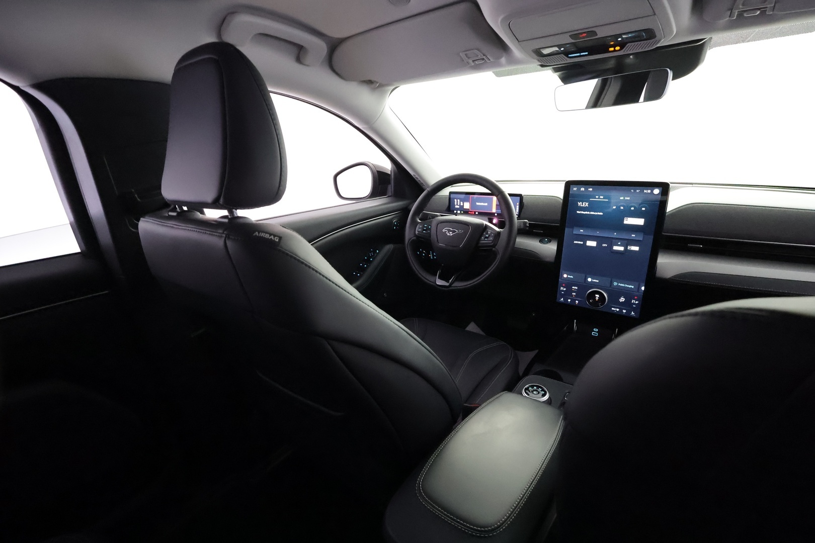 FORD Mustang Mach-E 2023