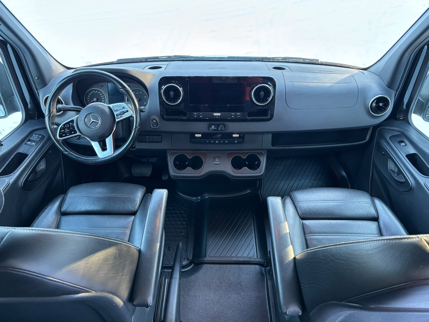 MERCEDES-BENZ Sprinter 2023