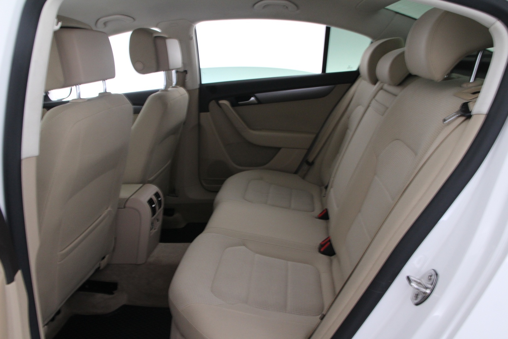 VOLKSWAGEN Passat 2012
