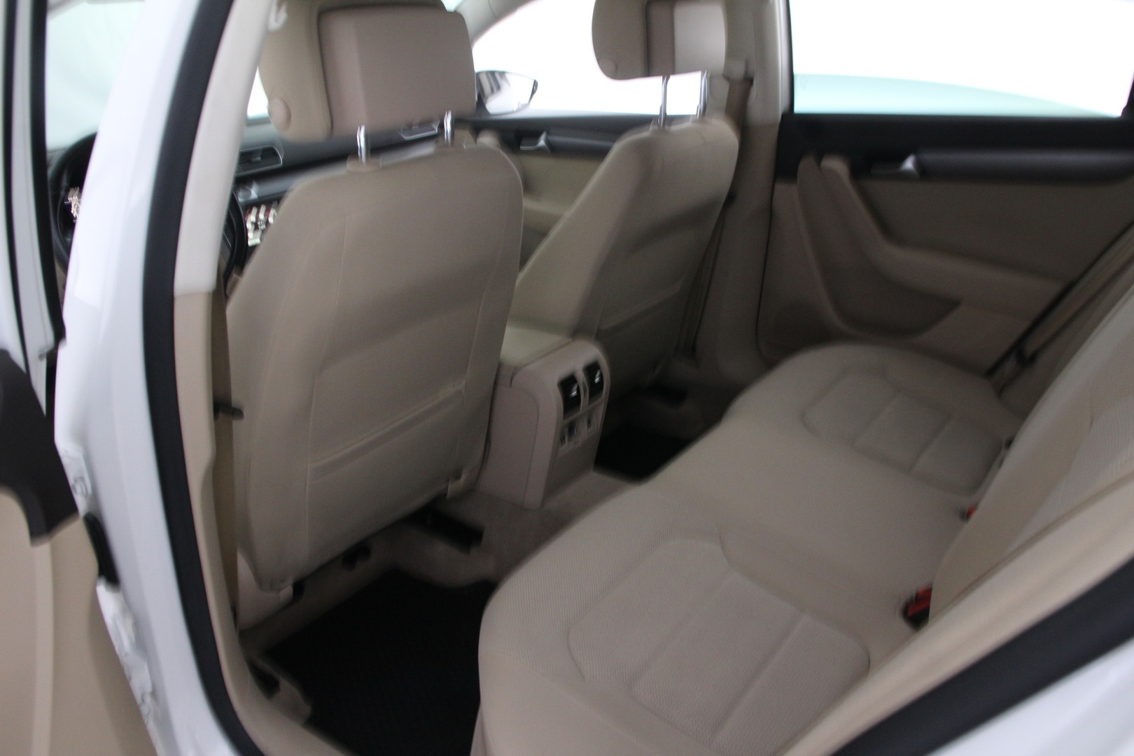 VOLKSWAGEN Passat 2012