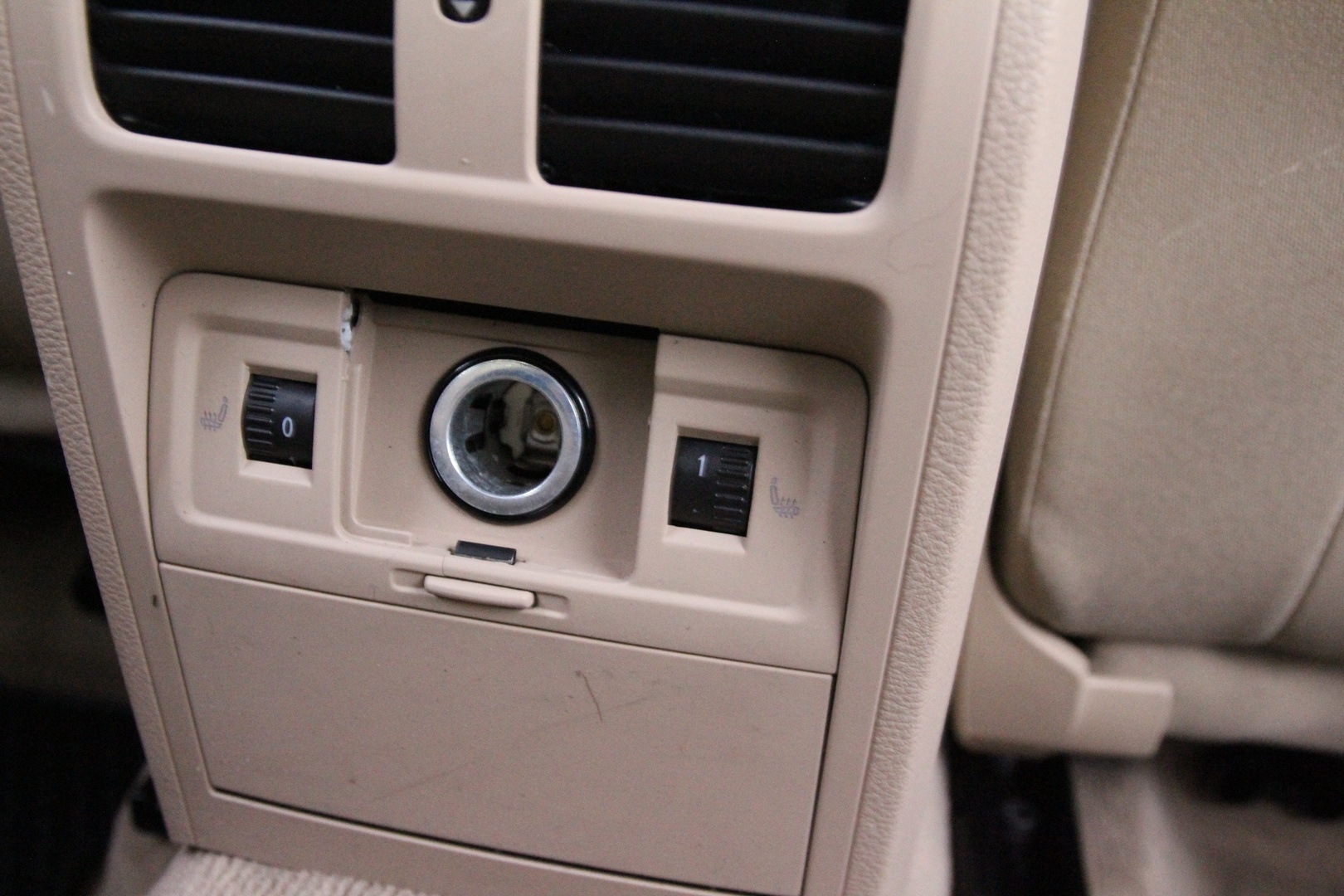 VOLKSWAGEN Passat 2012