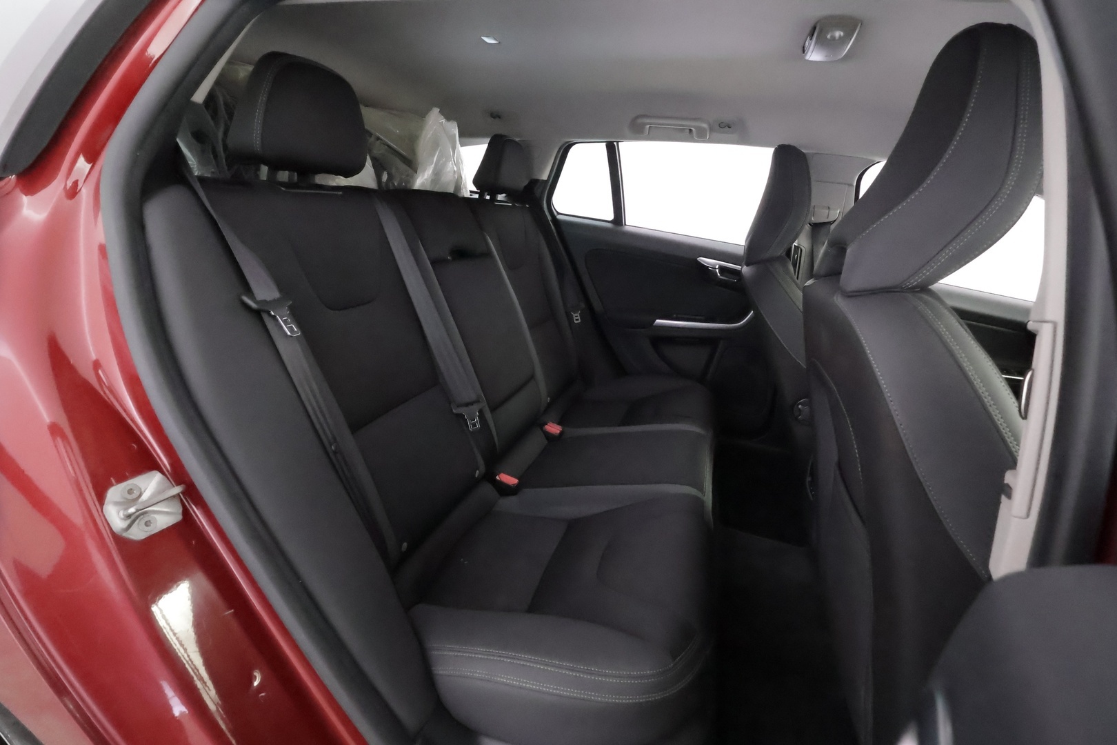 VOLVO V60 2015