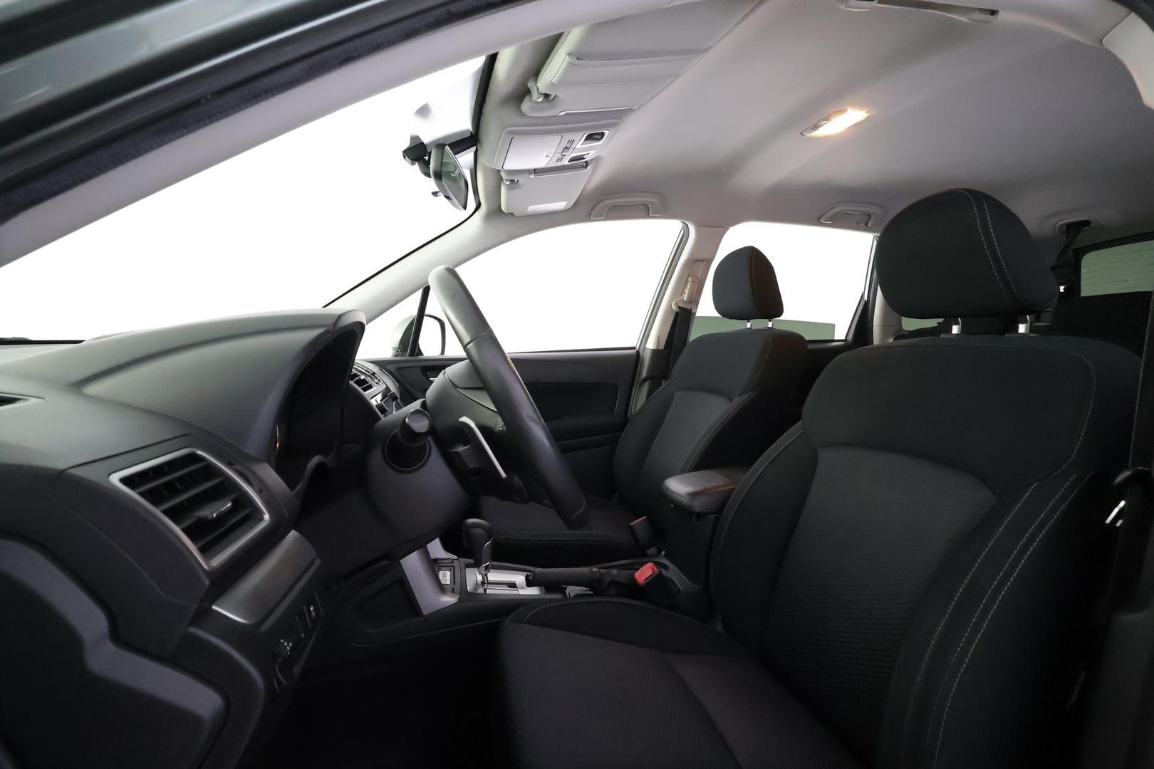 SUBARU Forester 2015