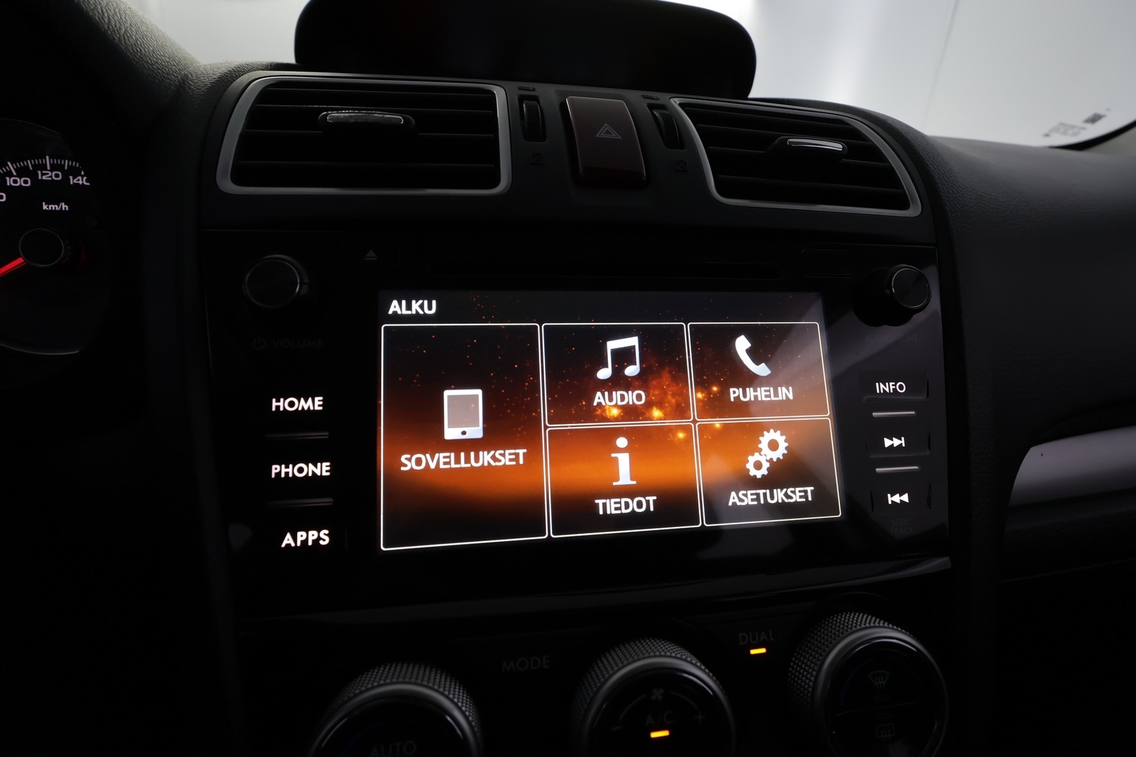 SUBARU Forester 2015