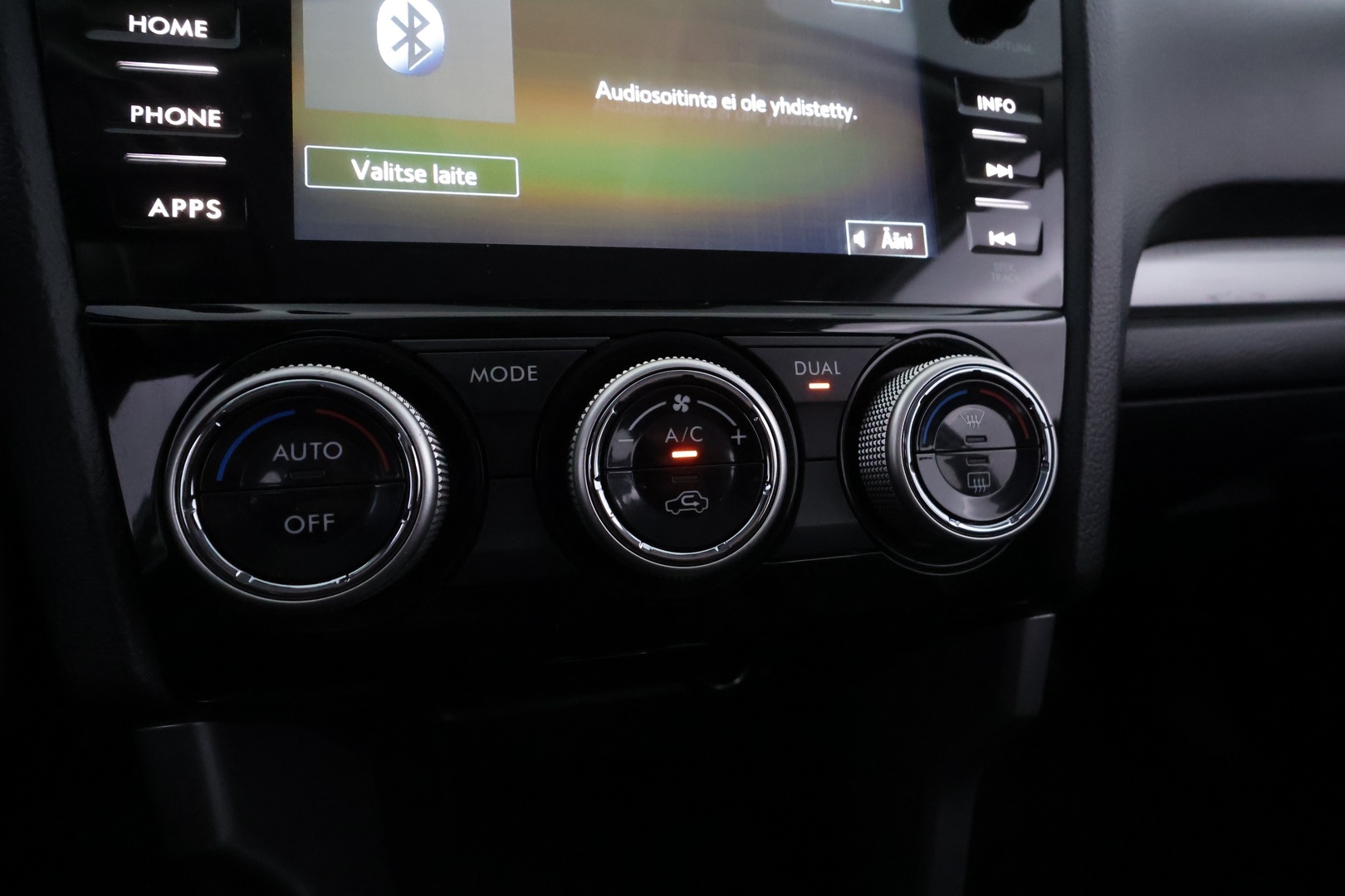 SUBARU Forester 2015