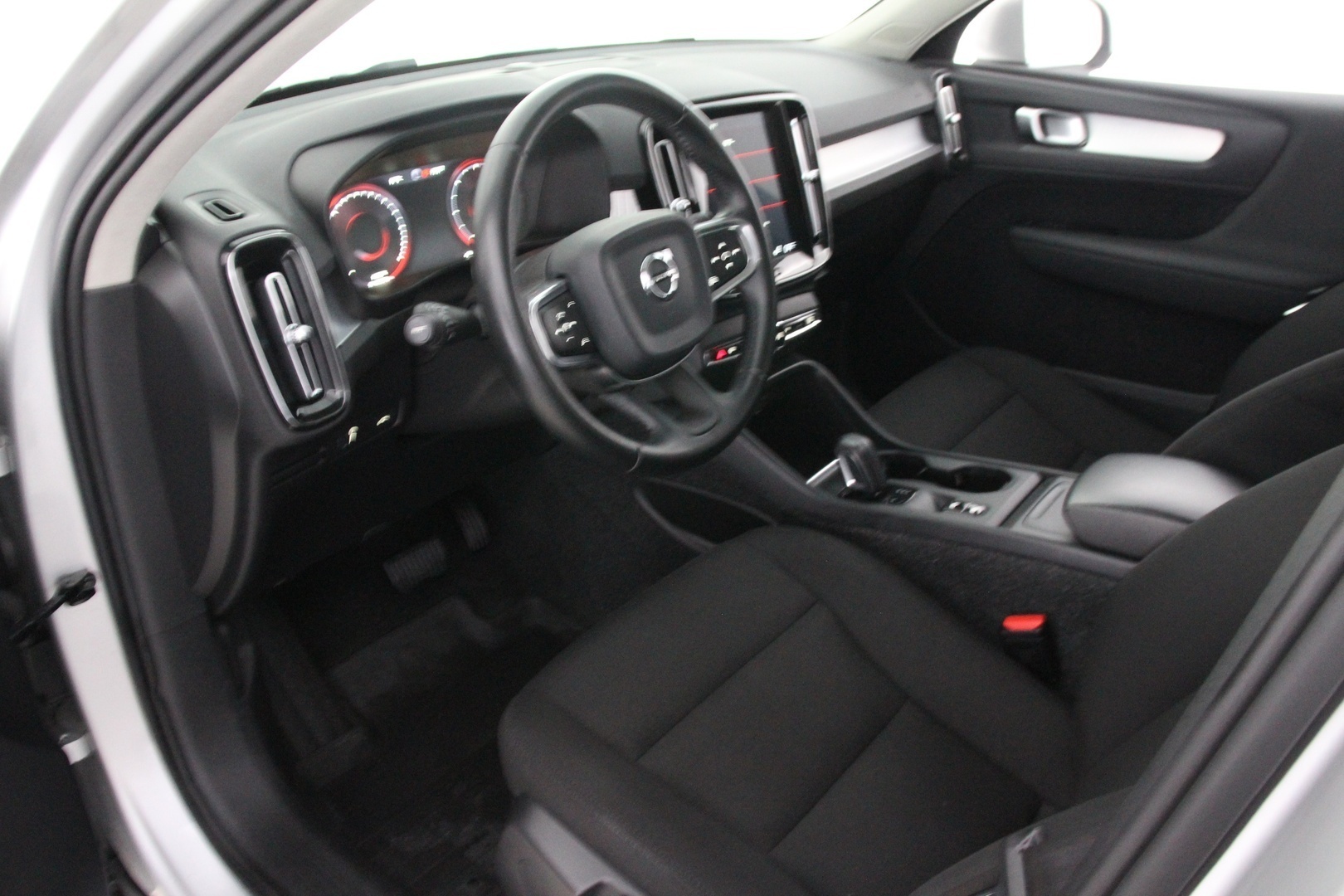 VOLVO XC40 2019