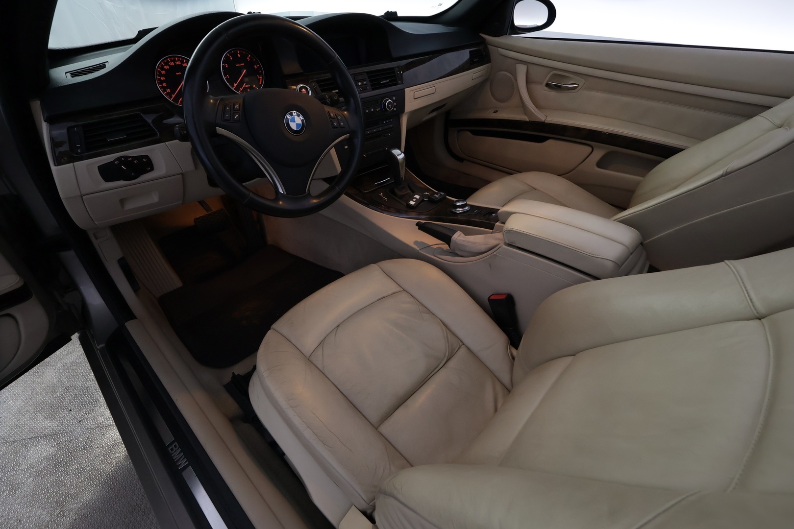 BMW 320 2008