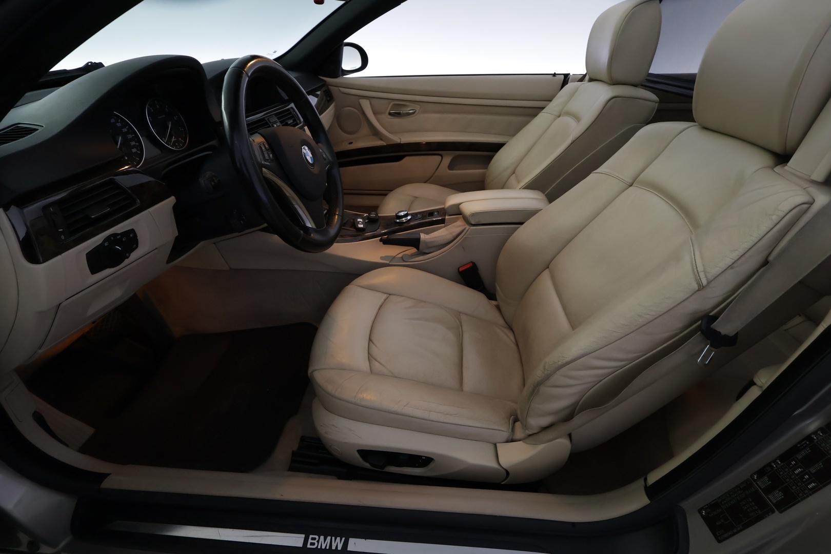 BMW 320 2008