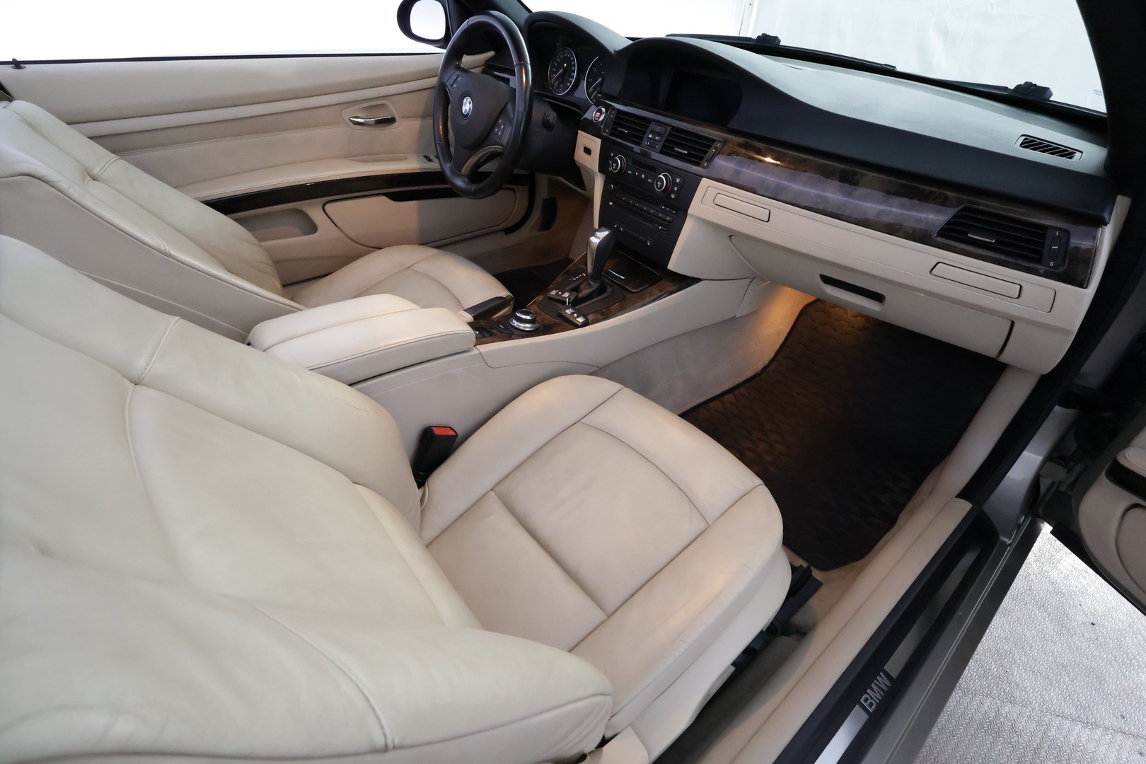 BMW 320 2008