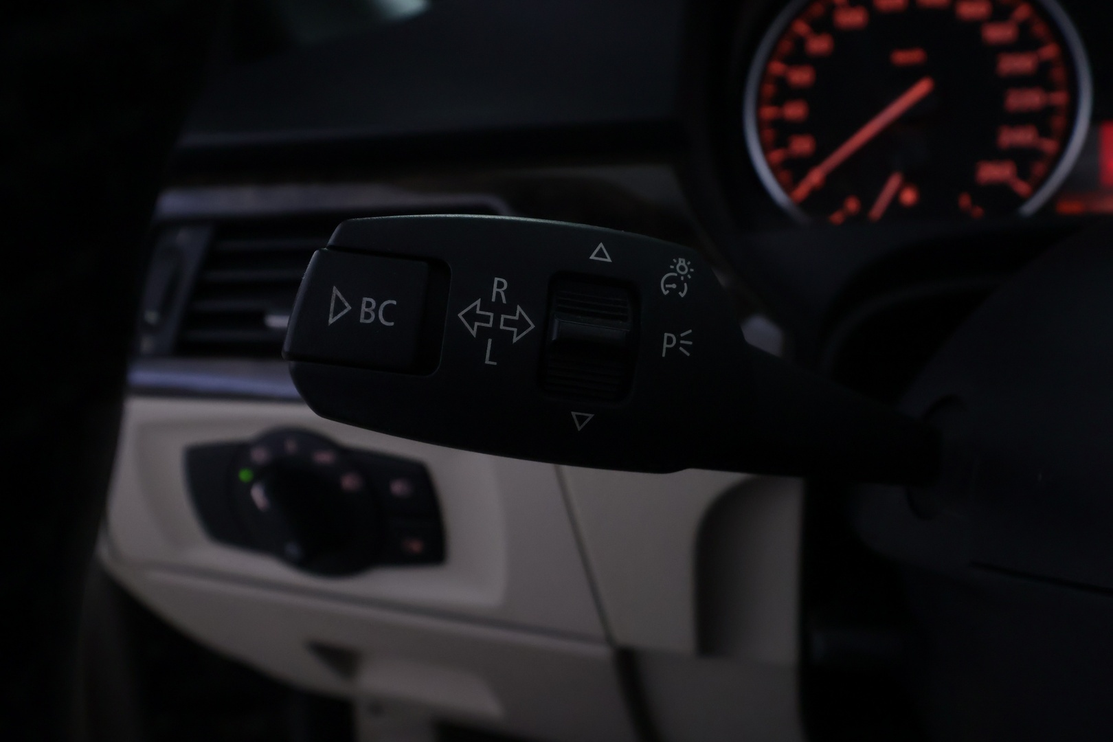BMW 320 2008