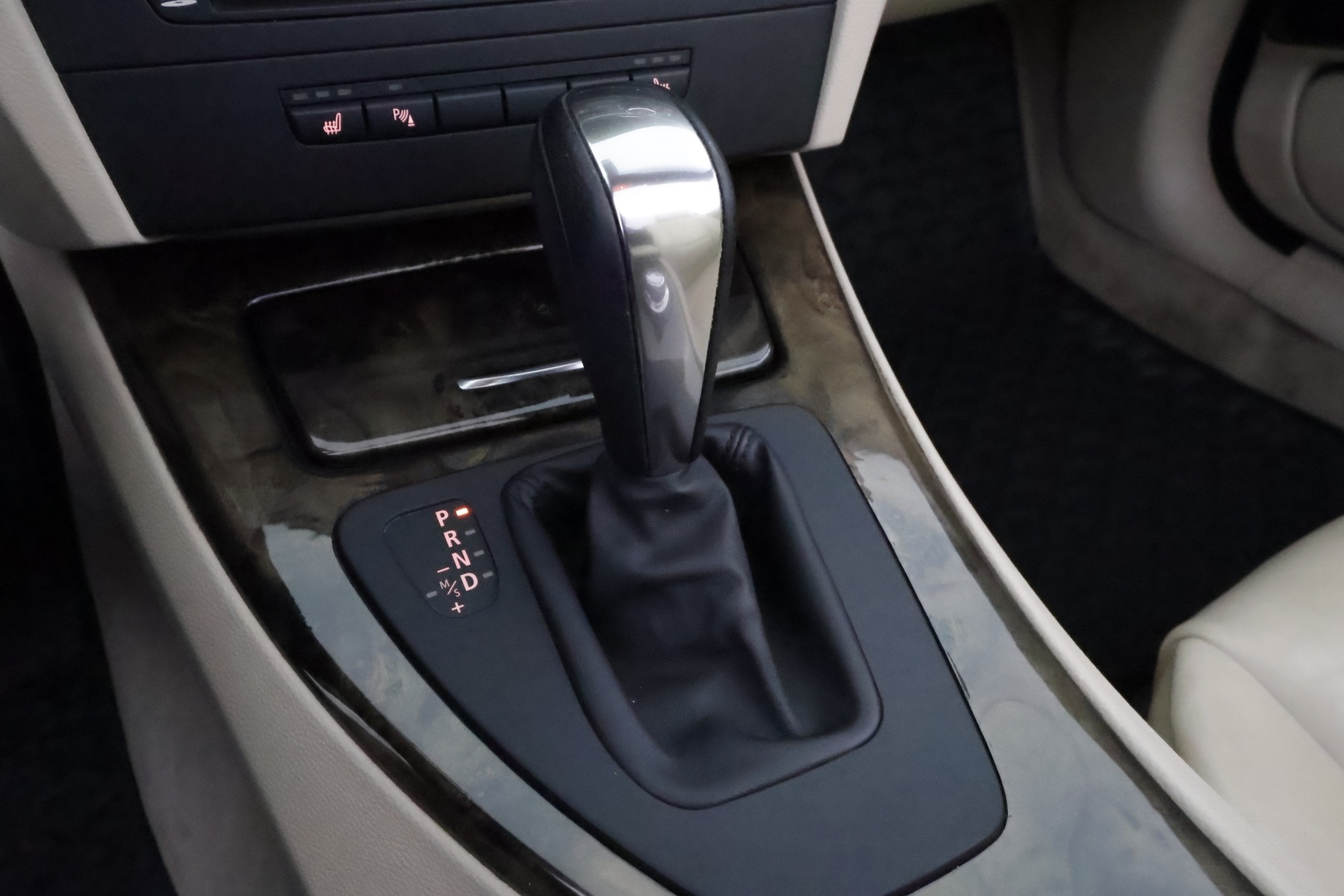 BMW 320 2008