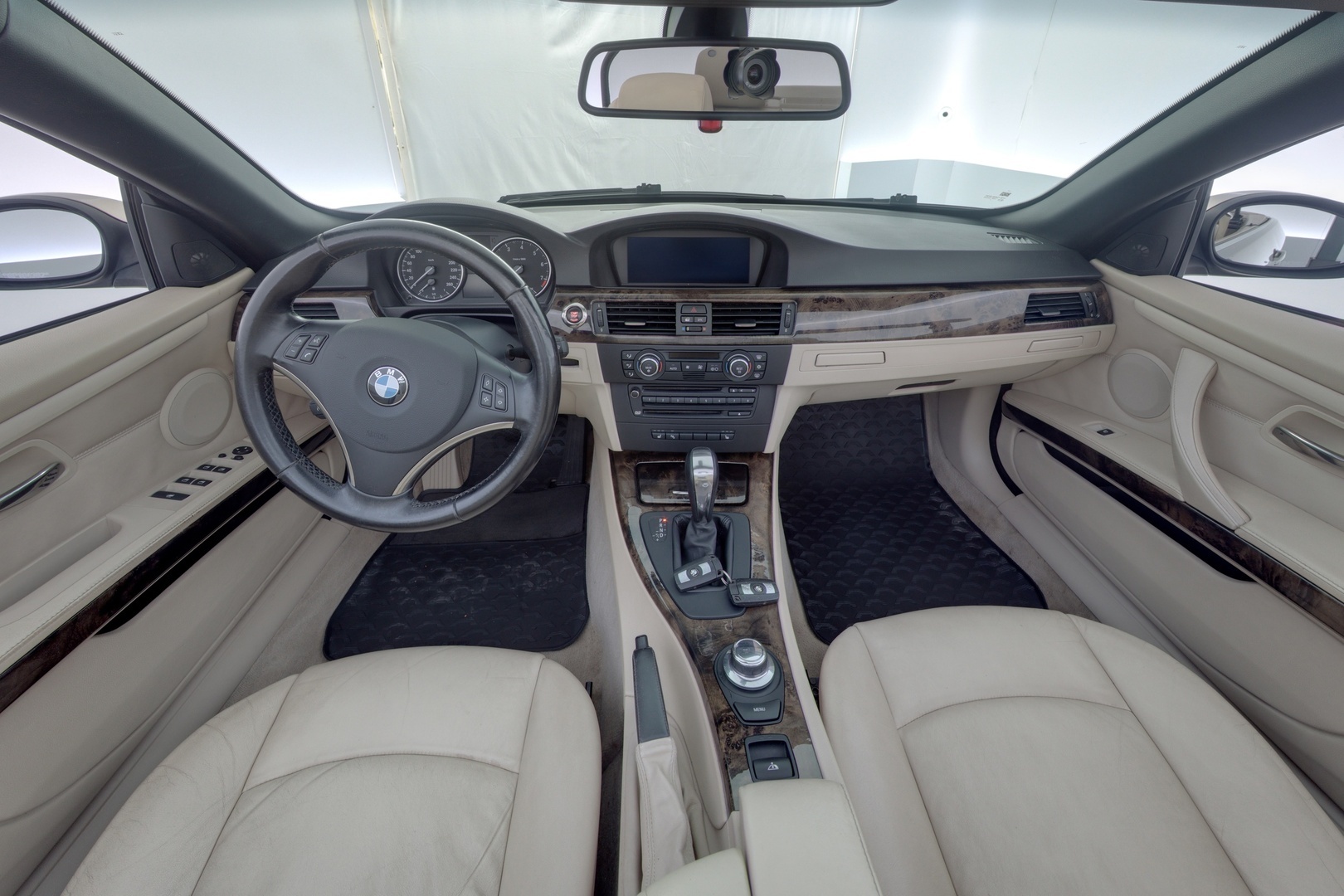 BMW 320 2008