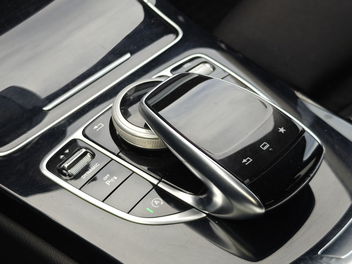 MERCEDES-BENZ C 2016