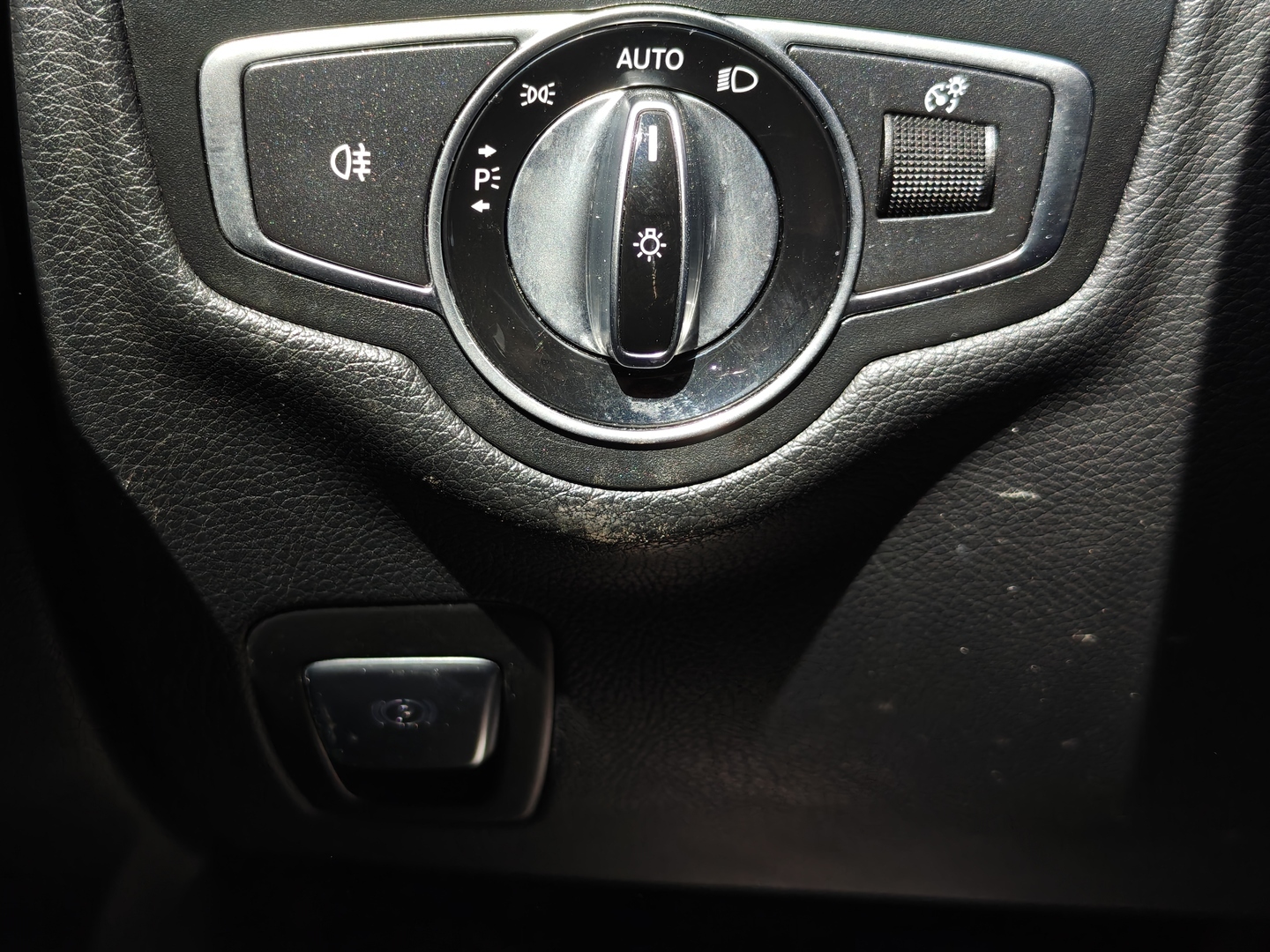 MERCEDES-BENZ C 2016