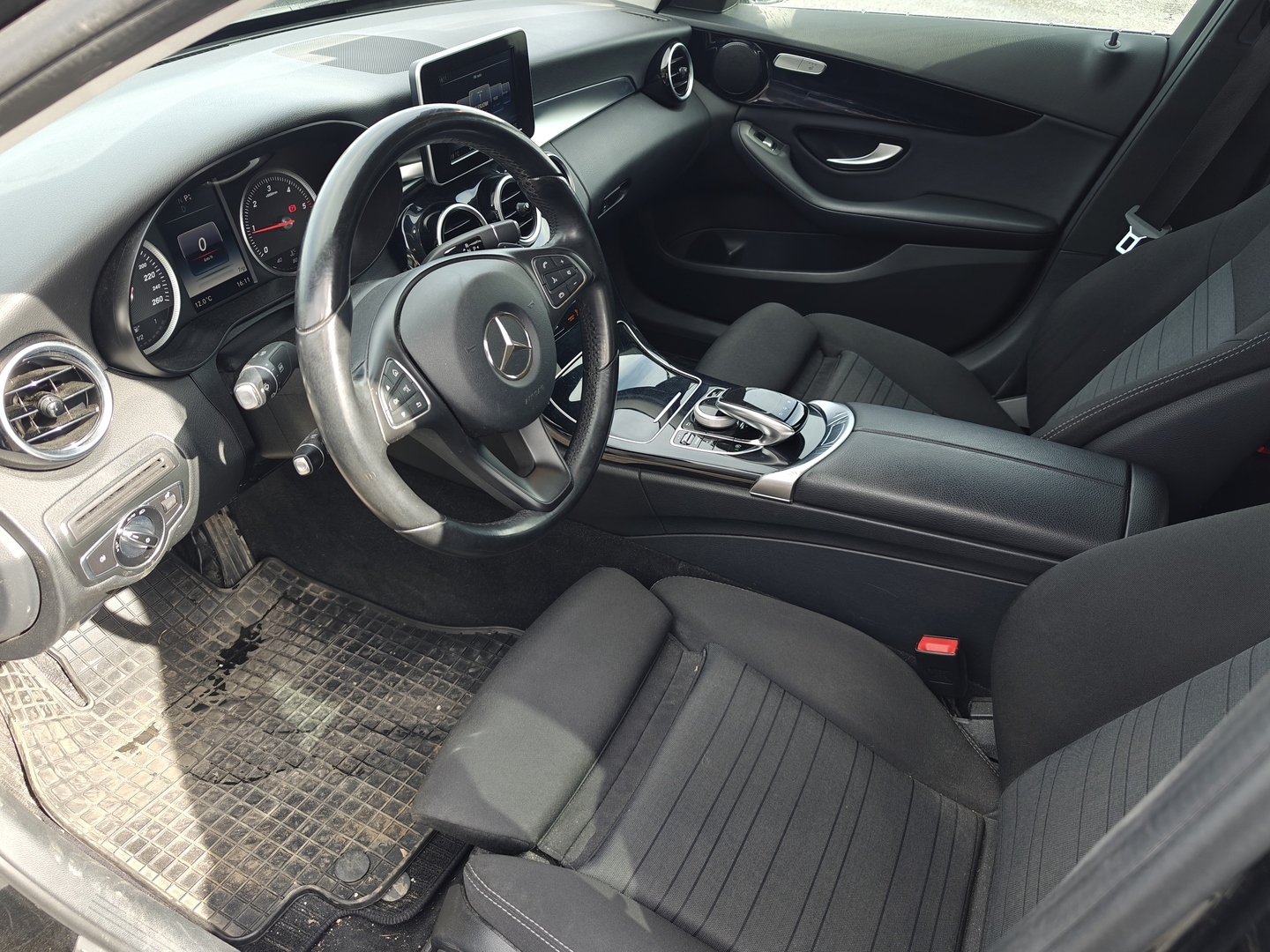 MERCEDES-BENZ C 2016