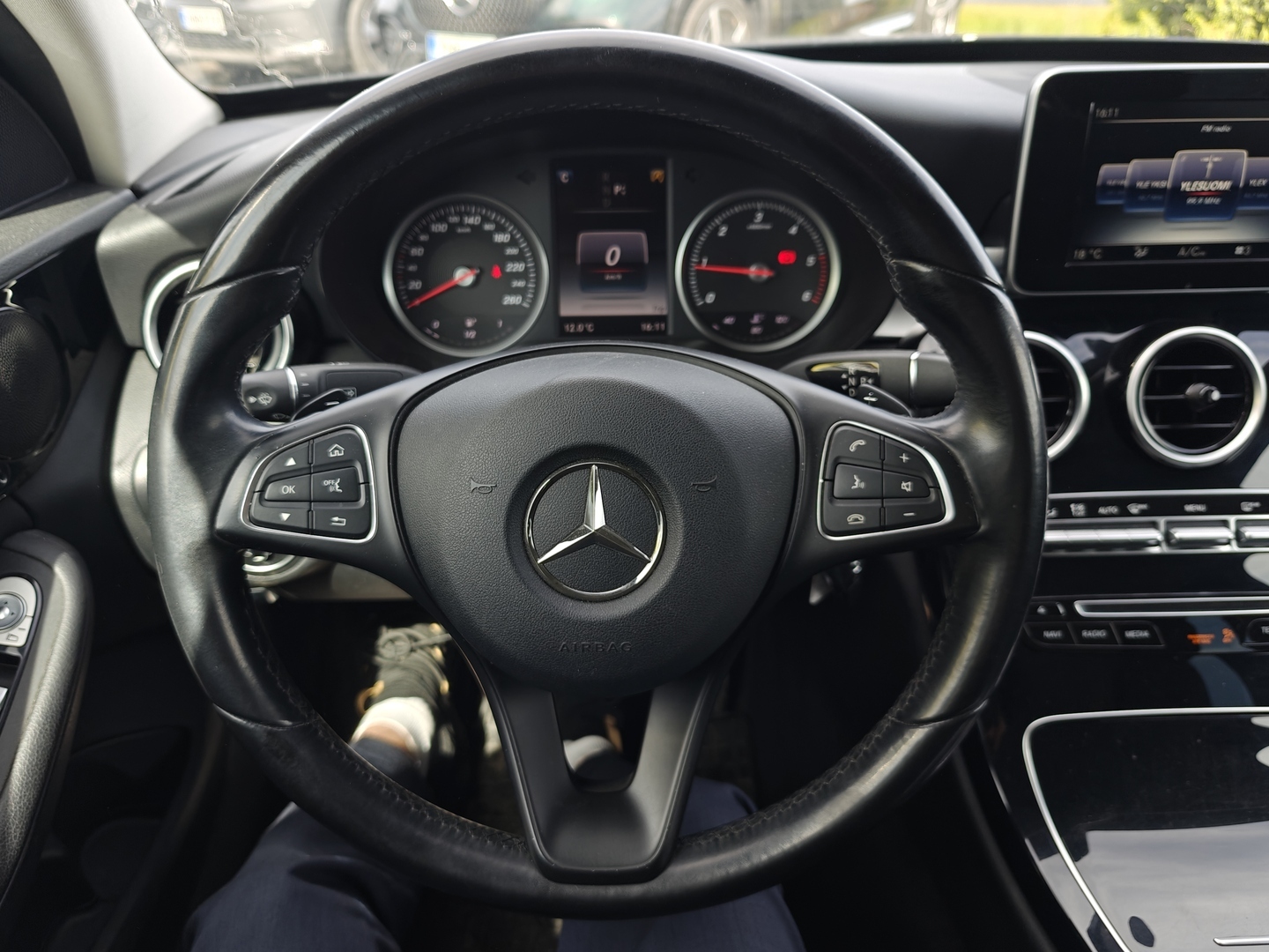 MERCEDES-BENZ C 2016
