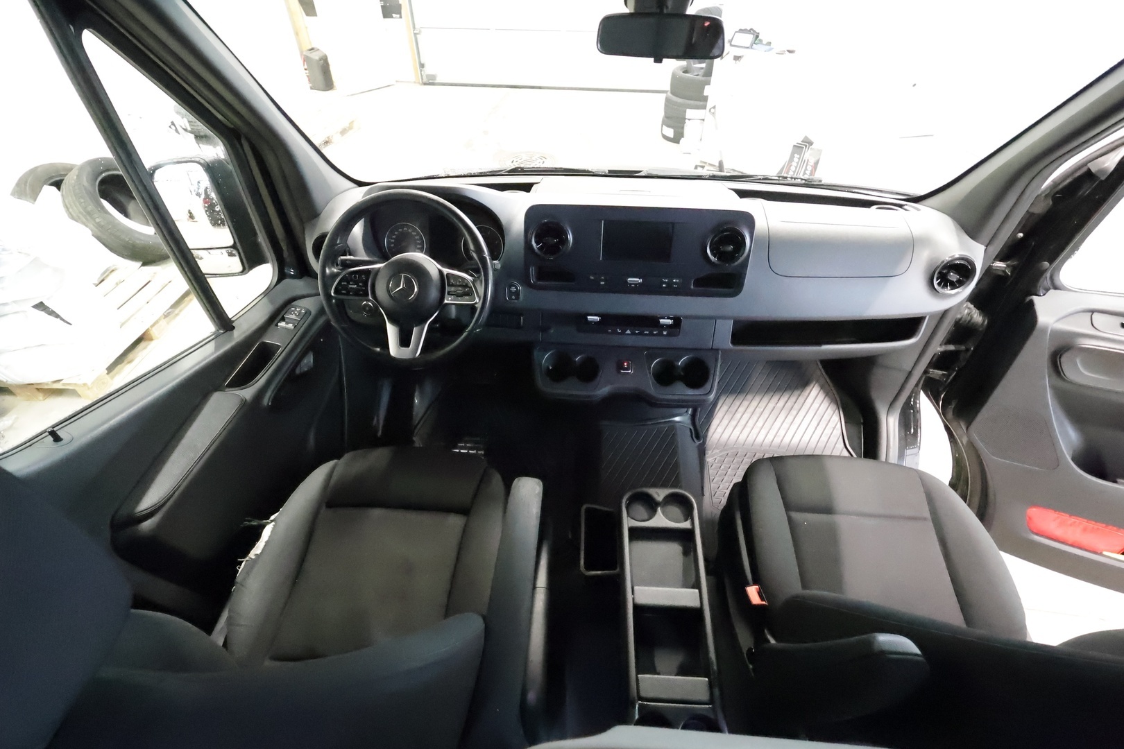 MERCEDES-BENZ Sprinter 2019