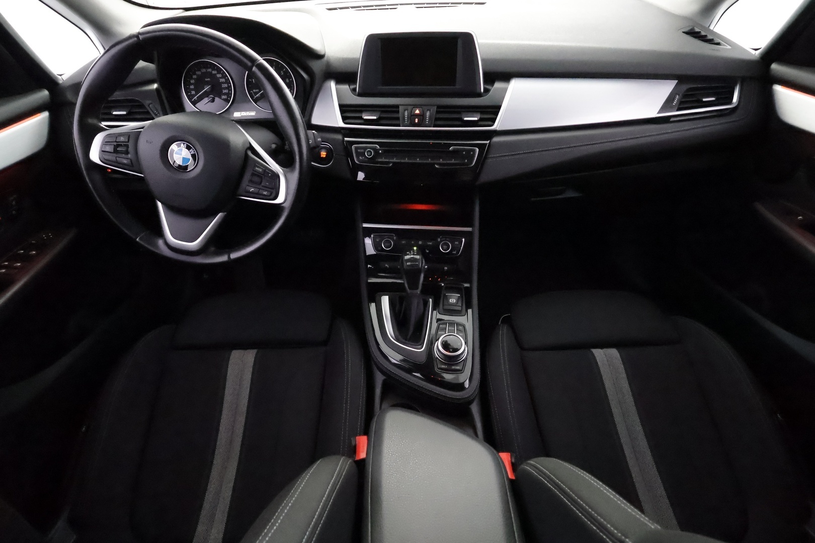 BMW 225 2017