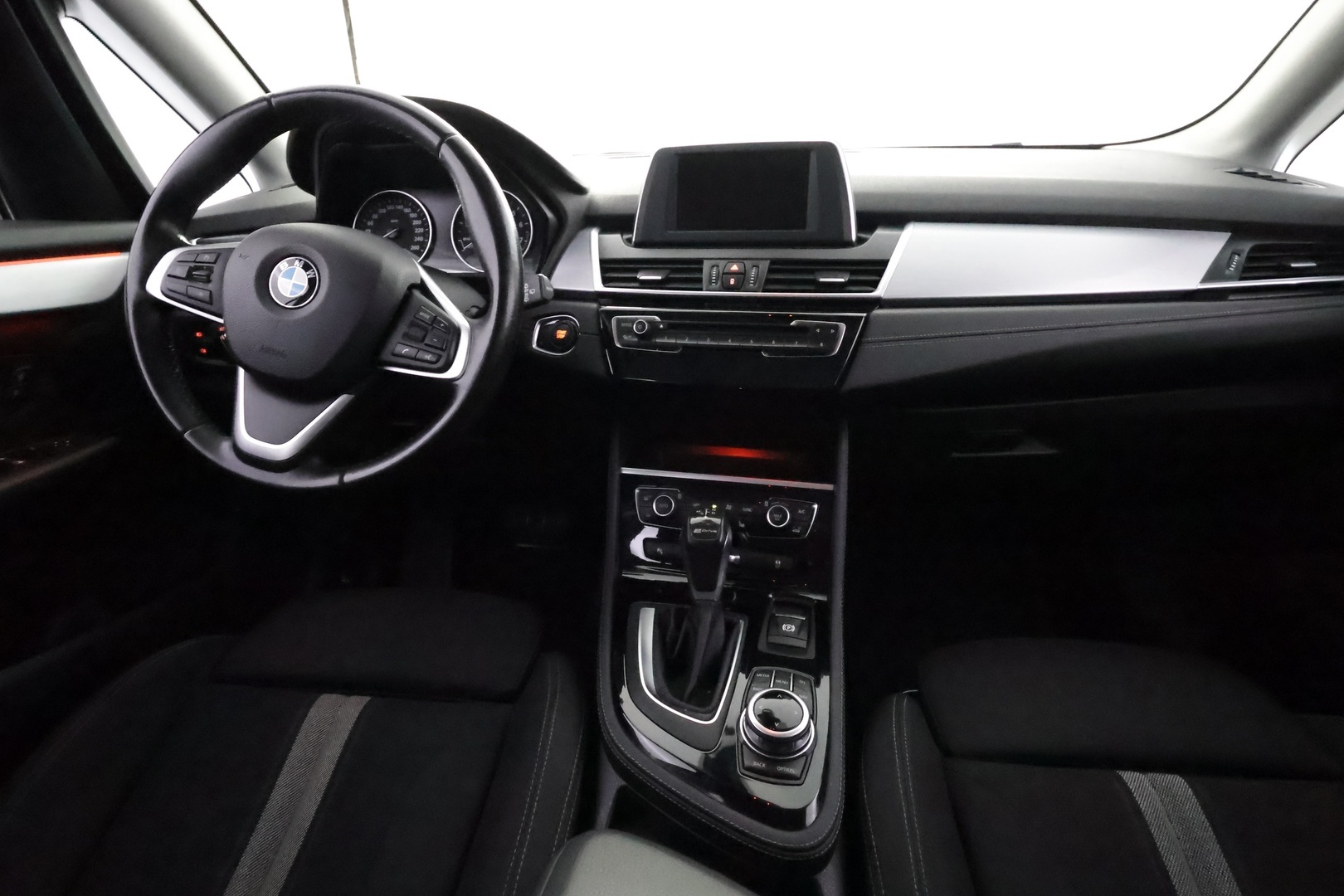 BMW 225 2017