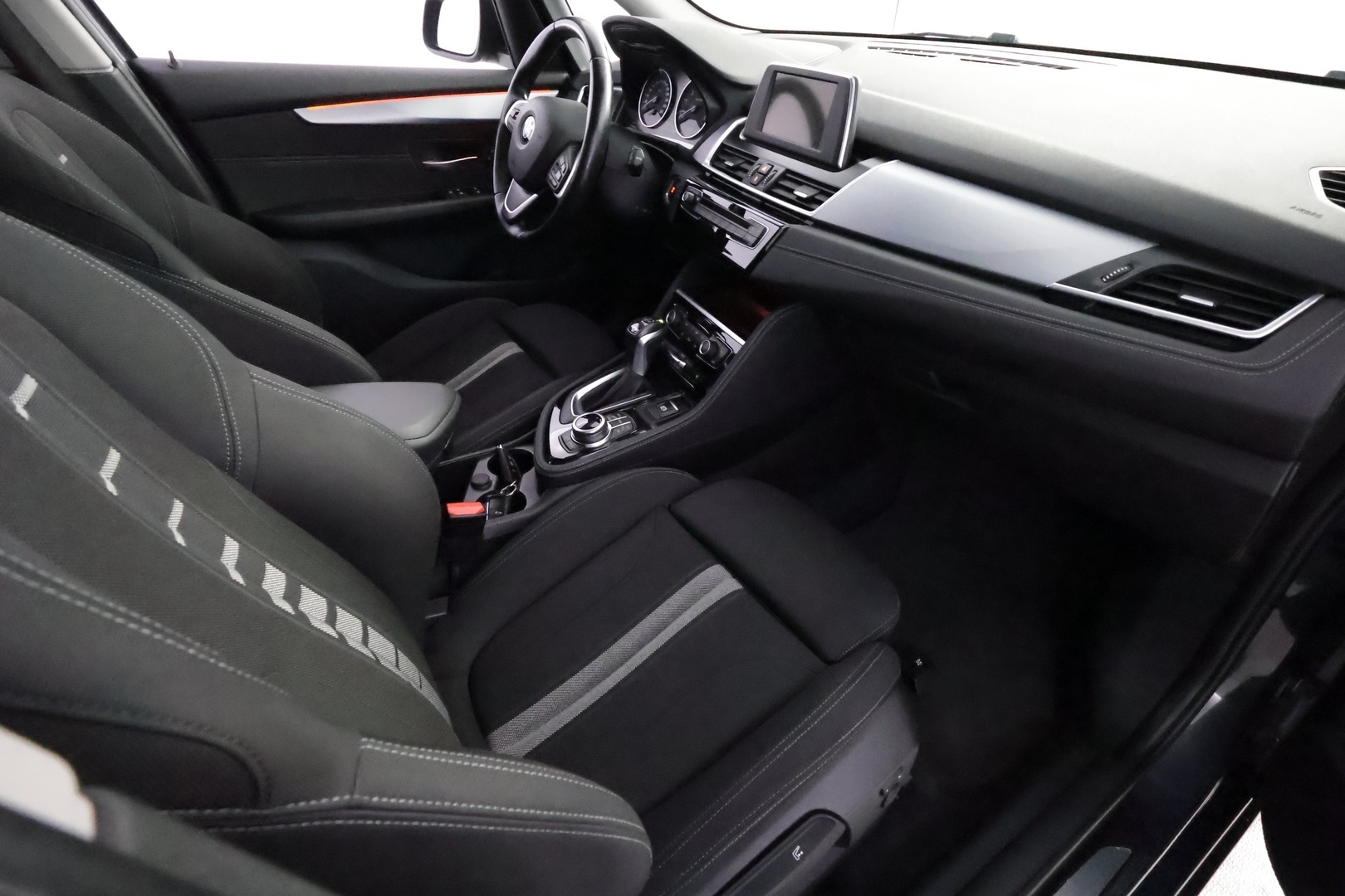 BMW 225 2017