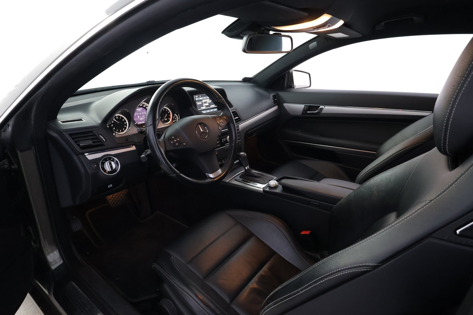 MERCEDES-BENZ E 2010