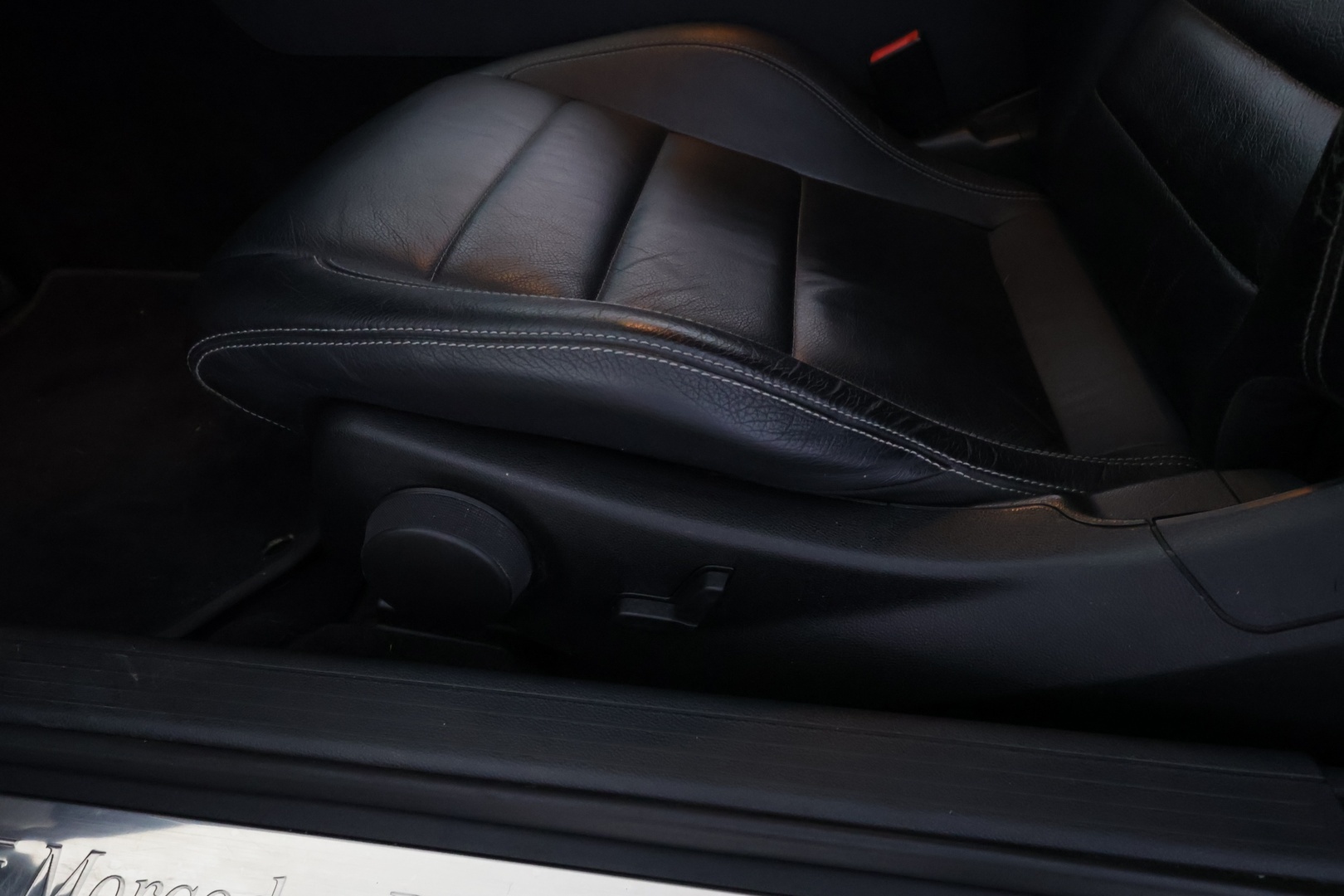 MERCEDES-BENZ E 2010