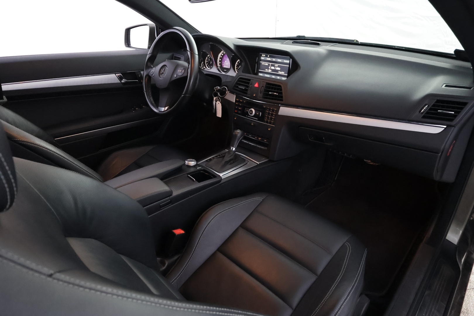 MERCEDES-BENZ E 2010