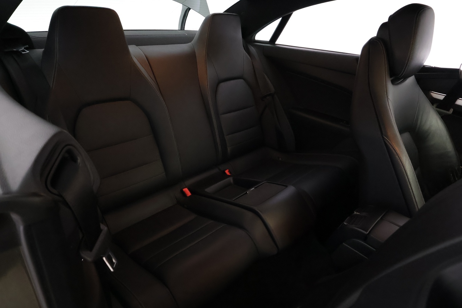 MERCEDES-BENZ E 2010