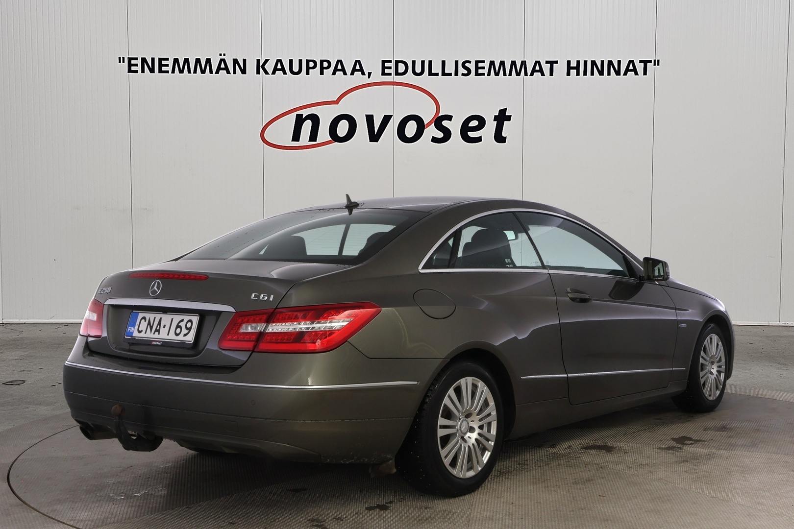 MERCEDES-BENZ E 2010