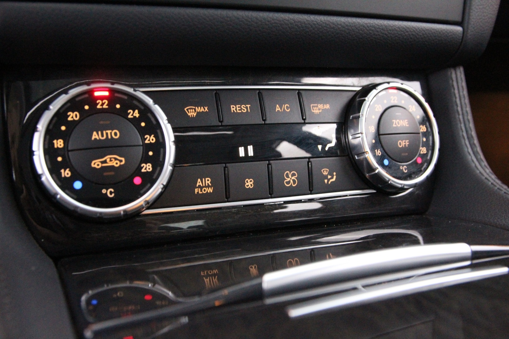 MERCEDES-BENZ CLS 2012