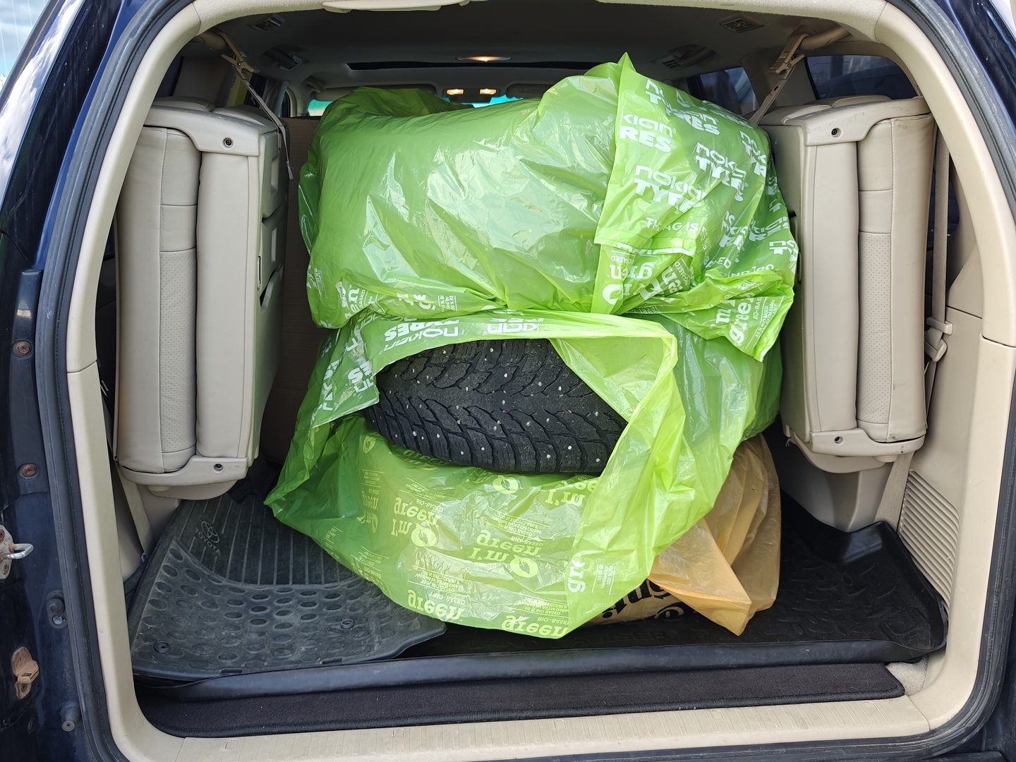 TOYOTA Land Cruiser 2006