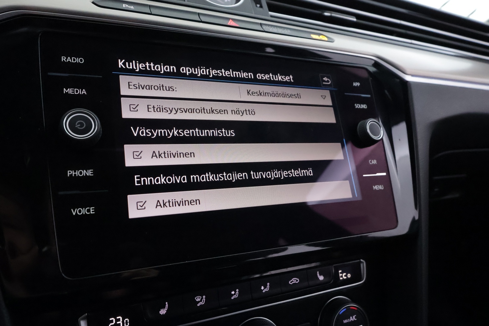 VOLKSWAGEN Passat 2018