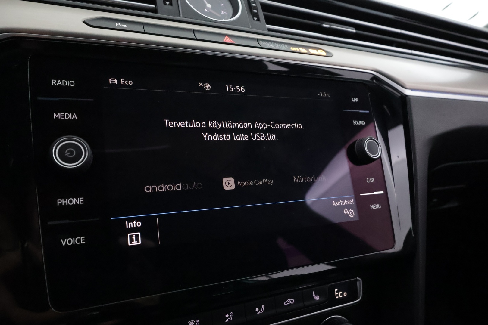 VOLKSWAGEN Passat 2018