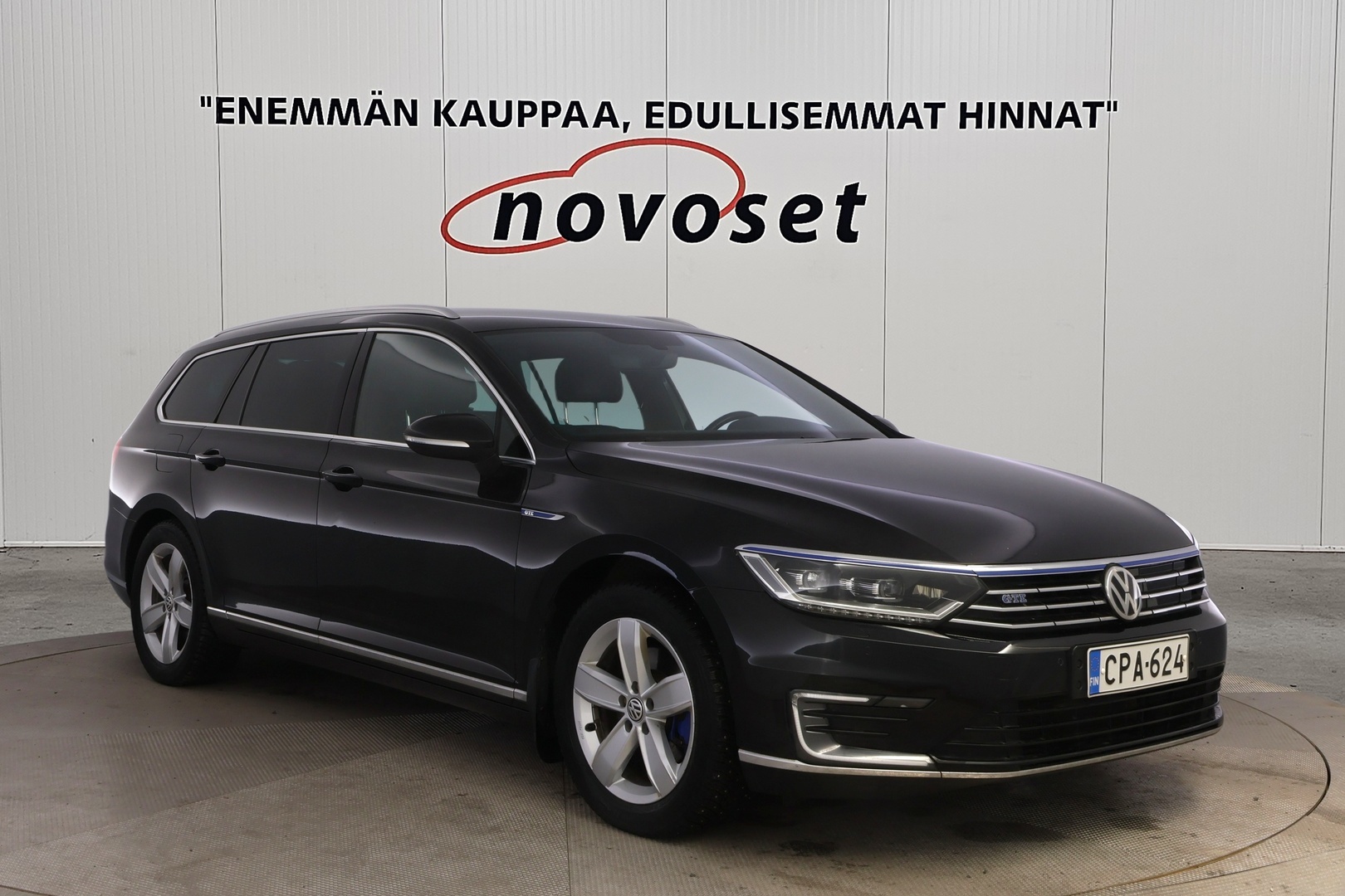 VOLKSWAGEN Passat 2018