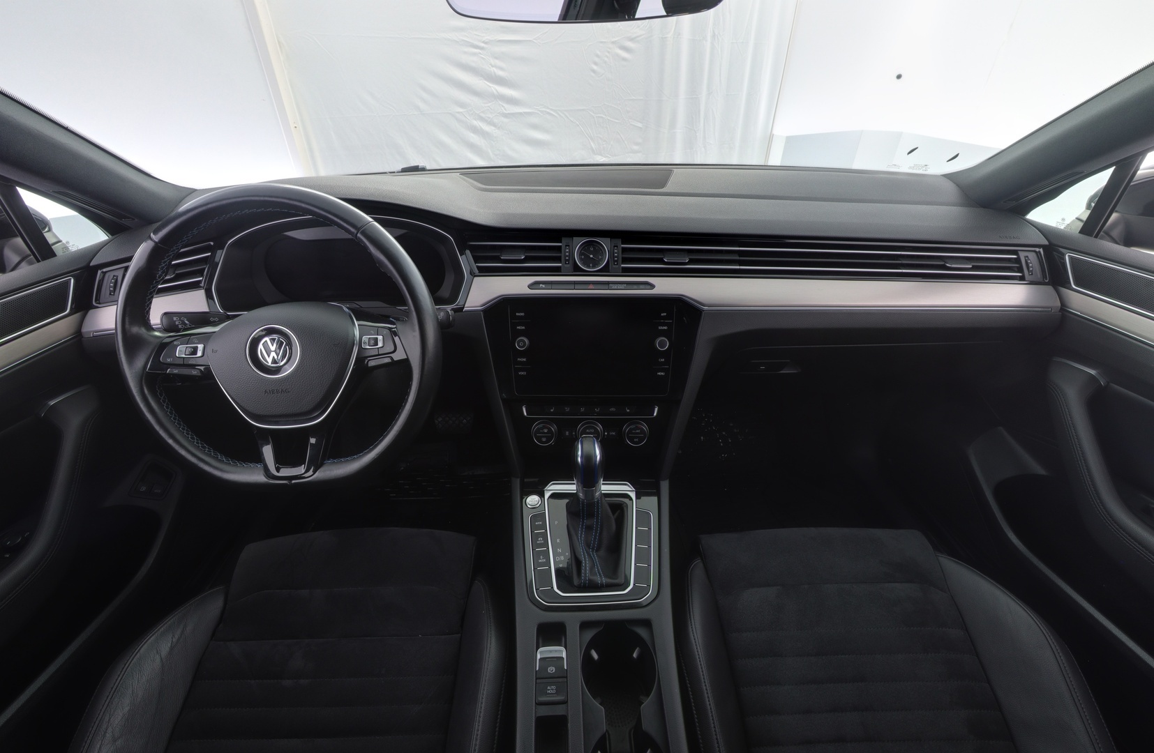 VOLKSWAGEN Passat 2018