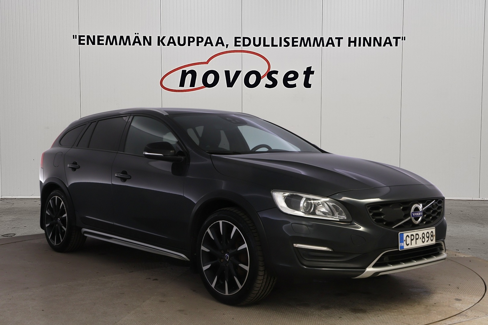 VOLVO V60 Cross Country 2018