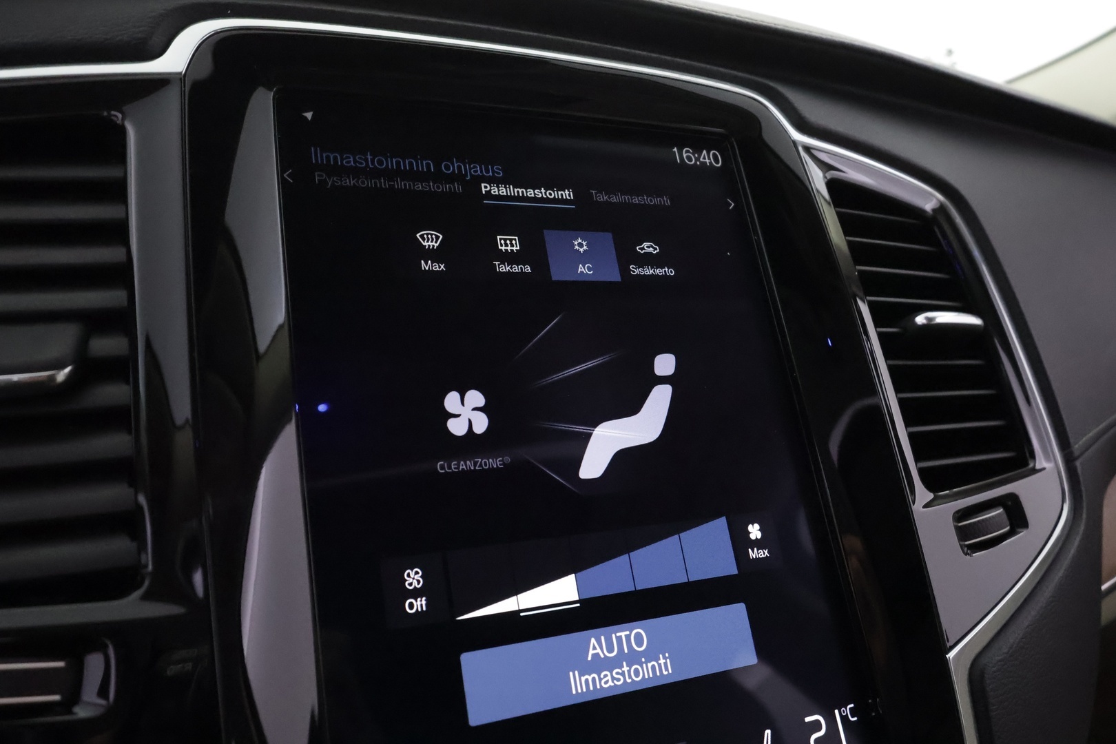 VOLVO XC90 2019