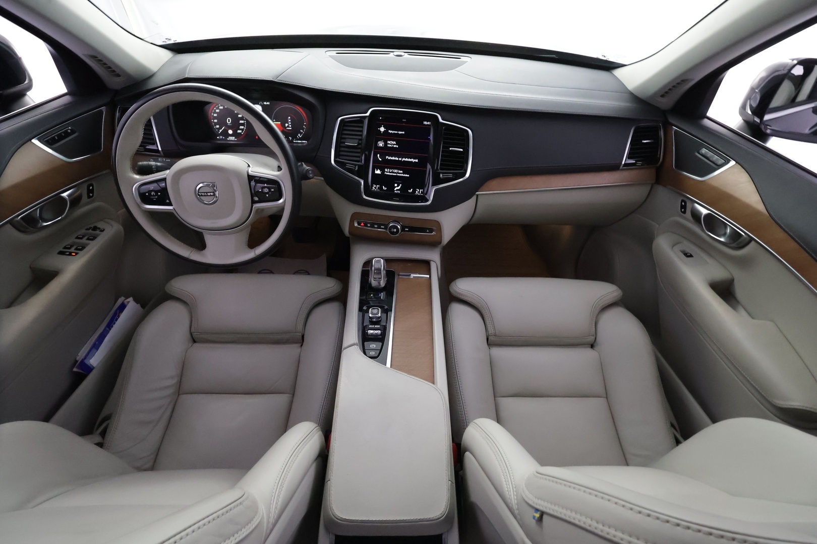 VOLVO XC90 2019