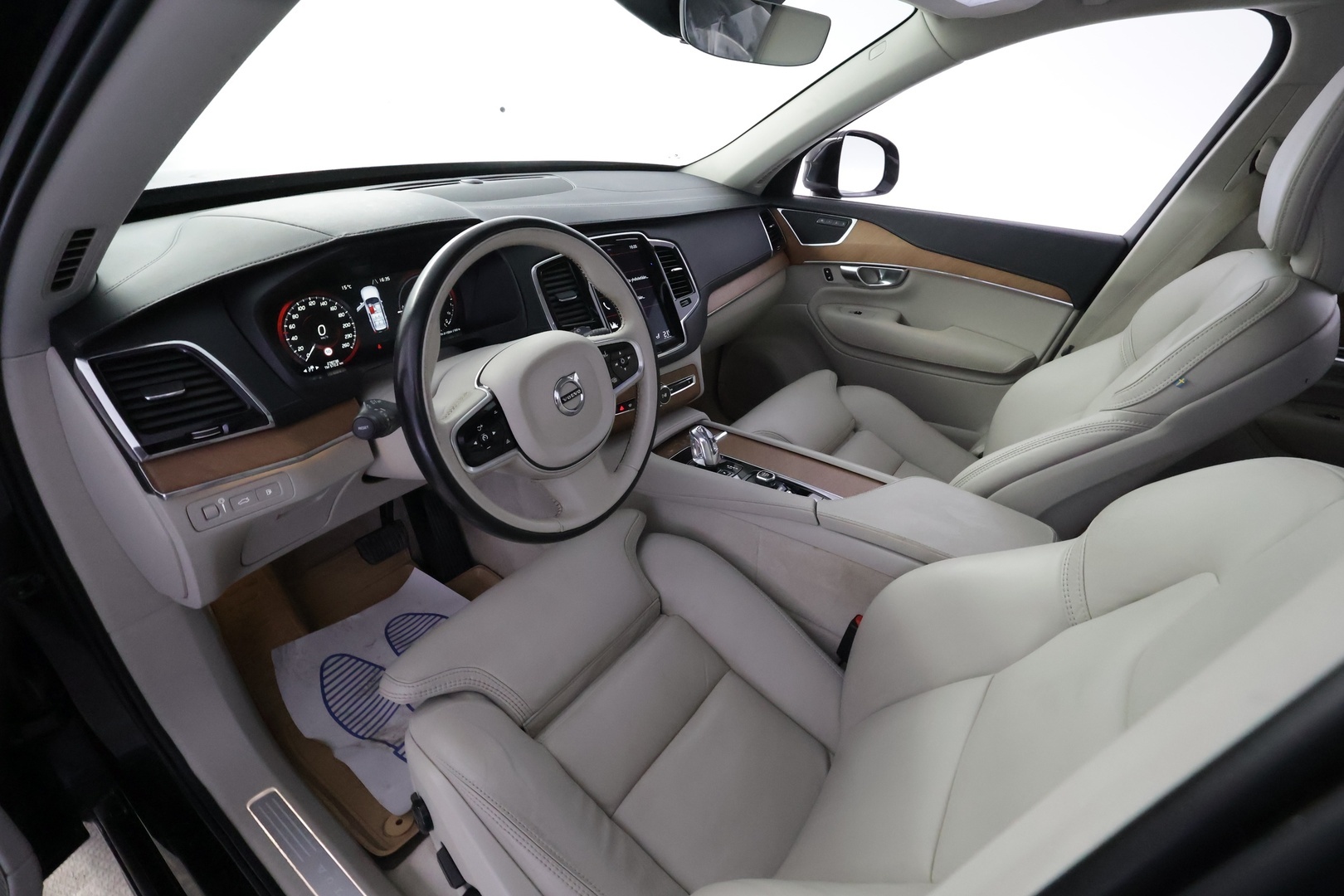 VOLVO XC90 2019