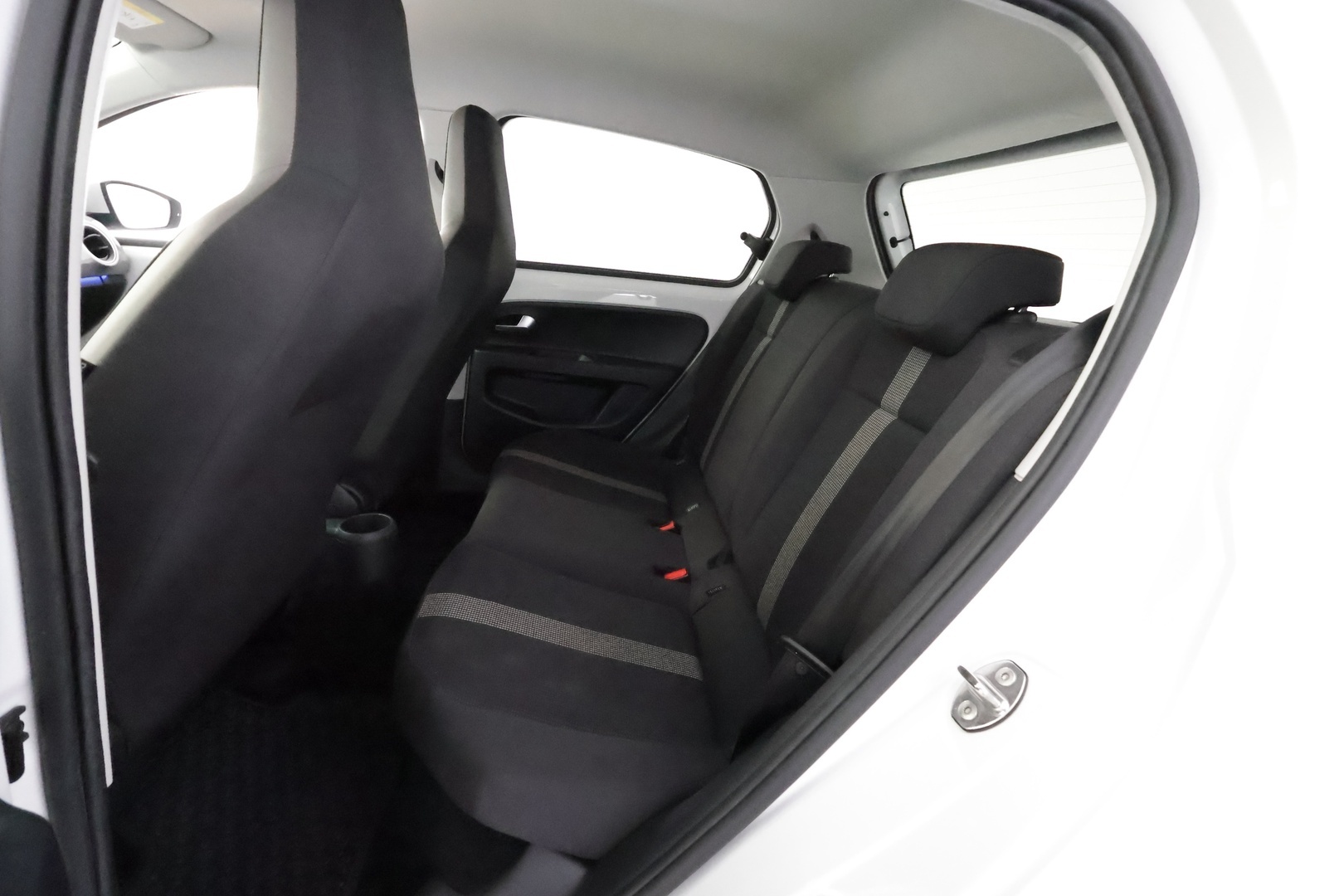 VOLKSWAGEN UP! 2018