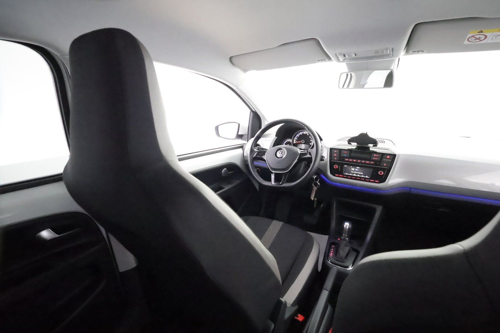 VOLKSWAGEN UP! 2018