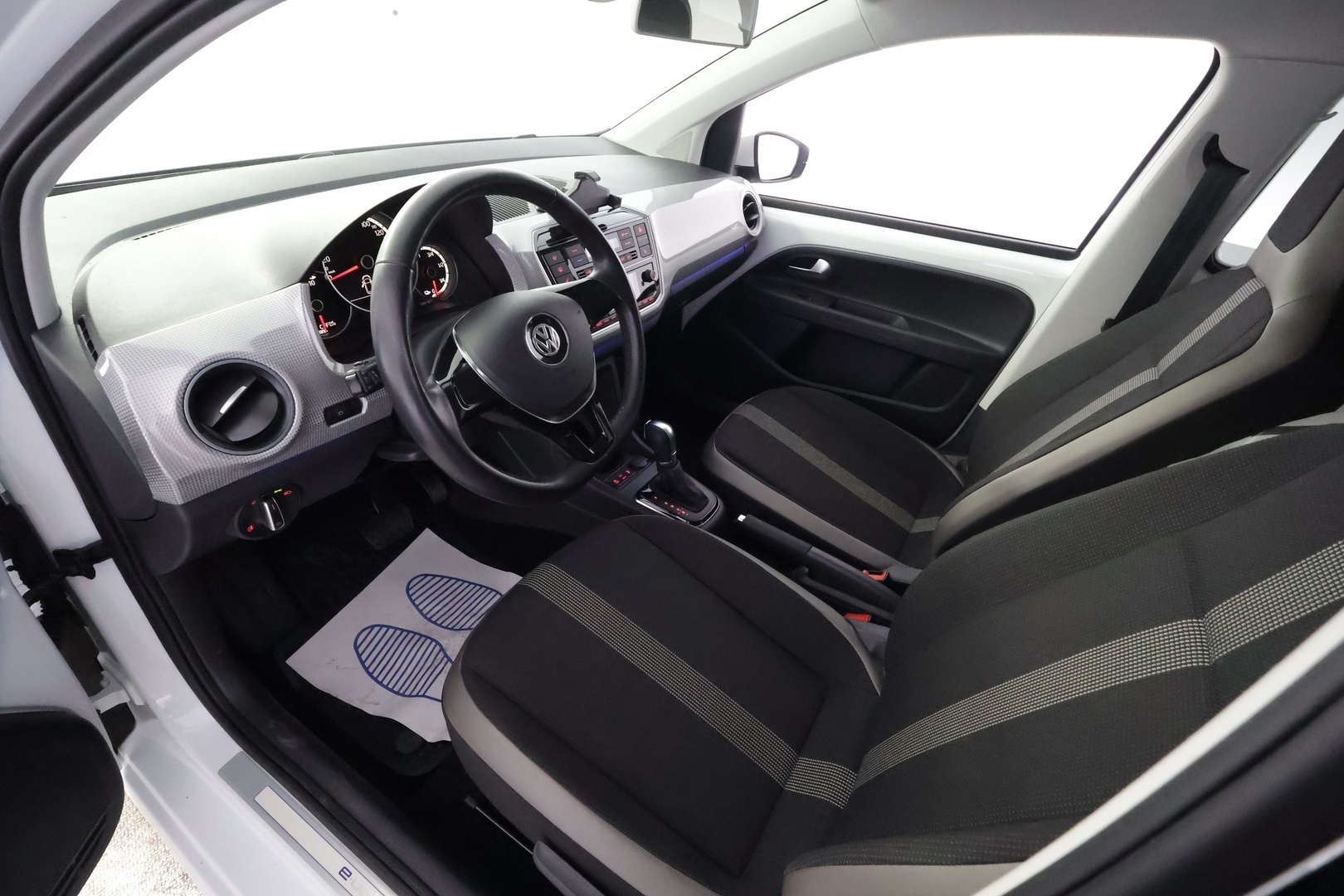 VOLKSWAGEN UP! 2018