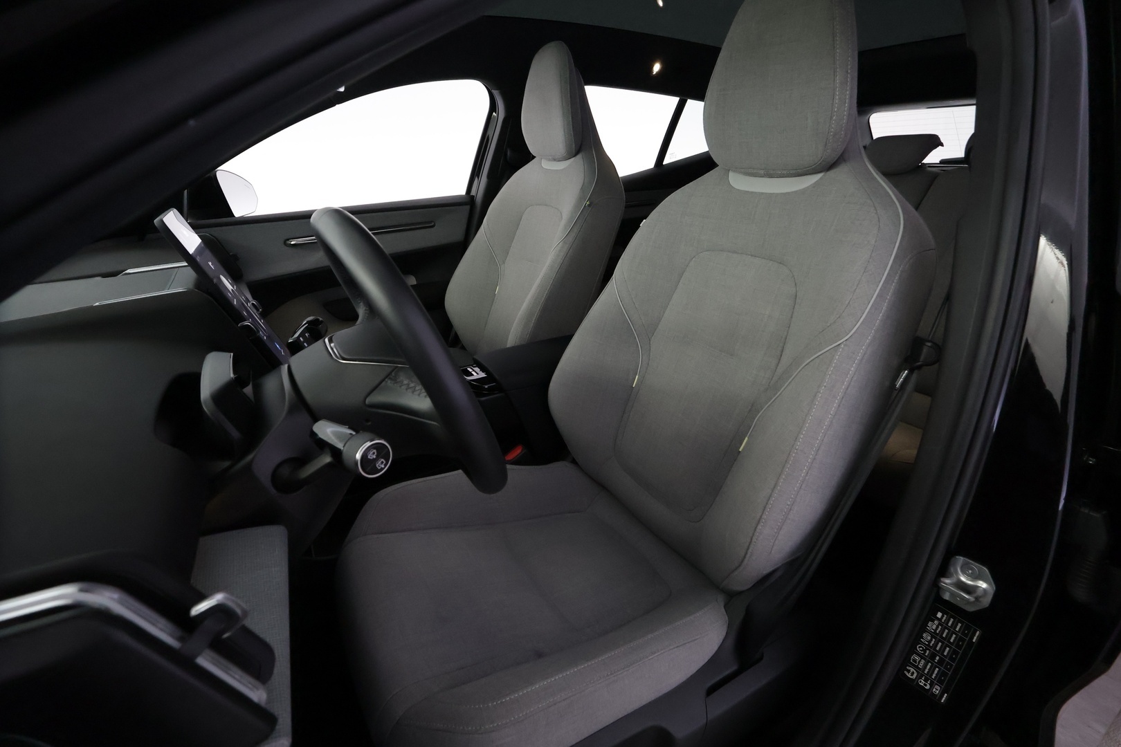 VOLVO EX30 2024