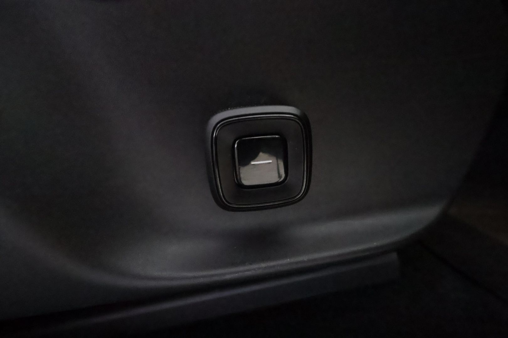 VOLVO EX30 2024