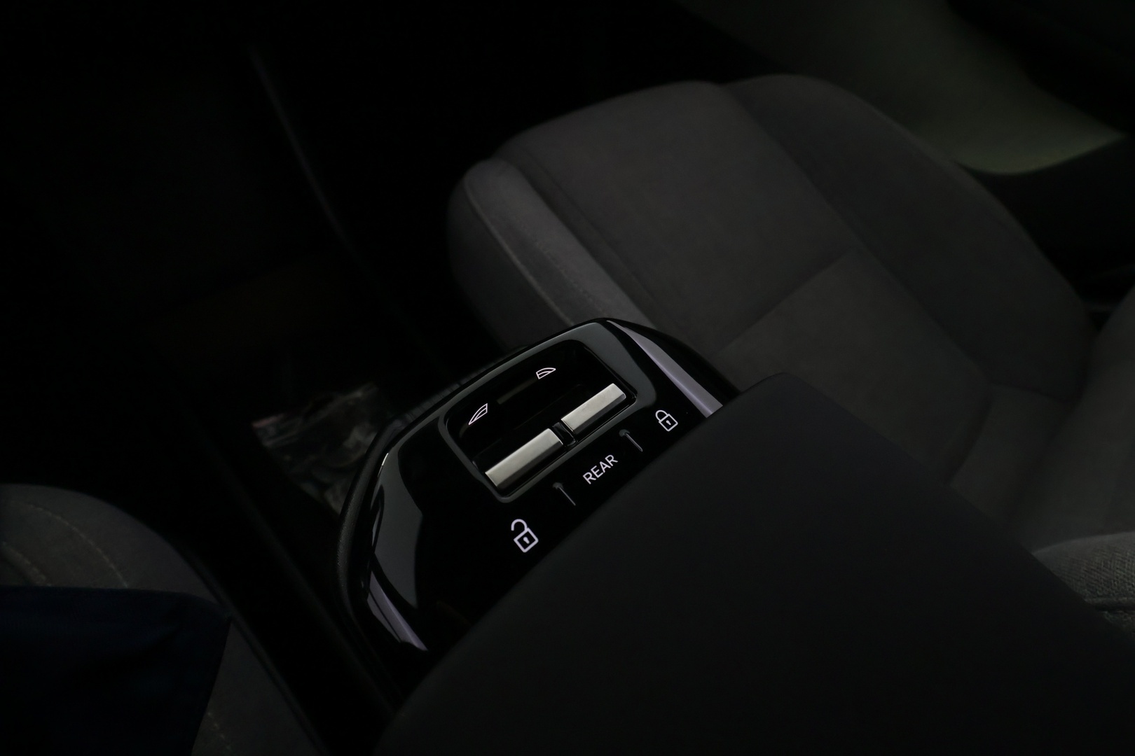 VOLVO EX30 2024