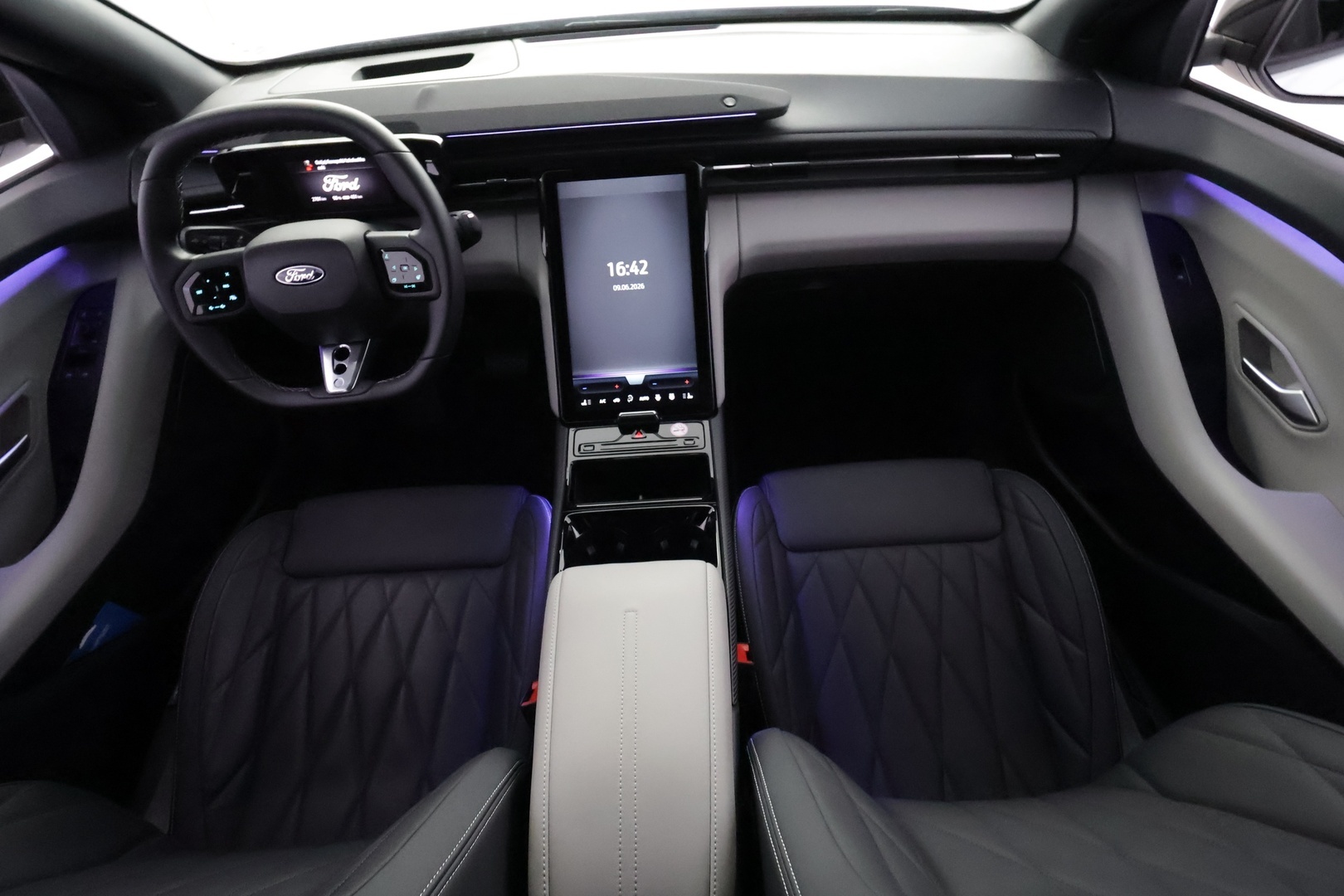 FORD CAPRI 2025
